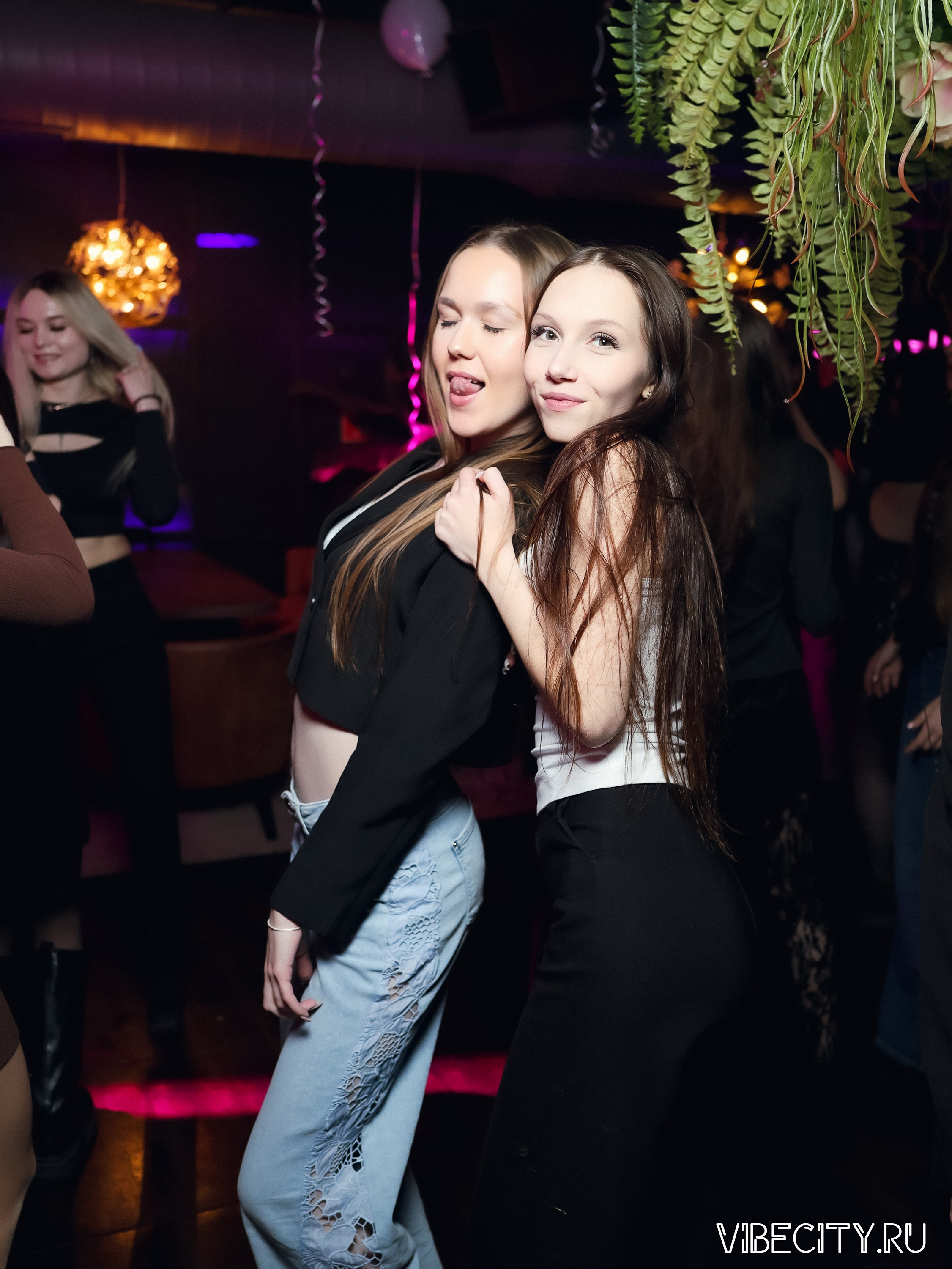 DOUBLE U. VIBECITY.RU Вайб Сити Ру Фоторепортажи Фотоотчеты Калининград