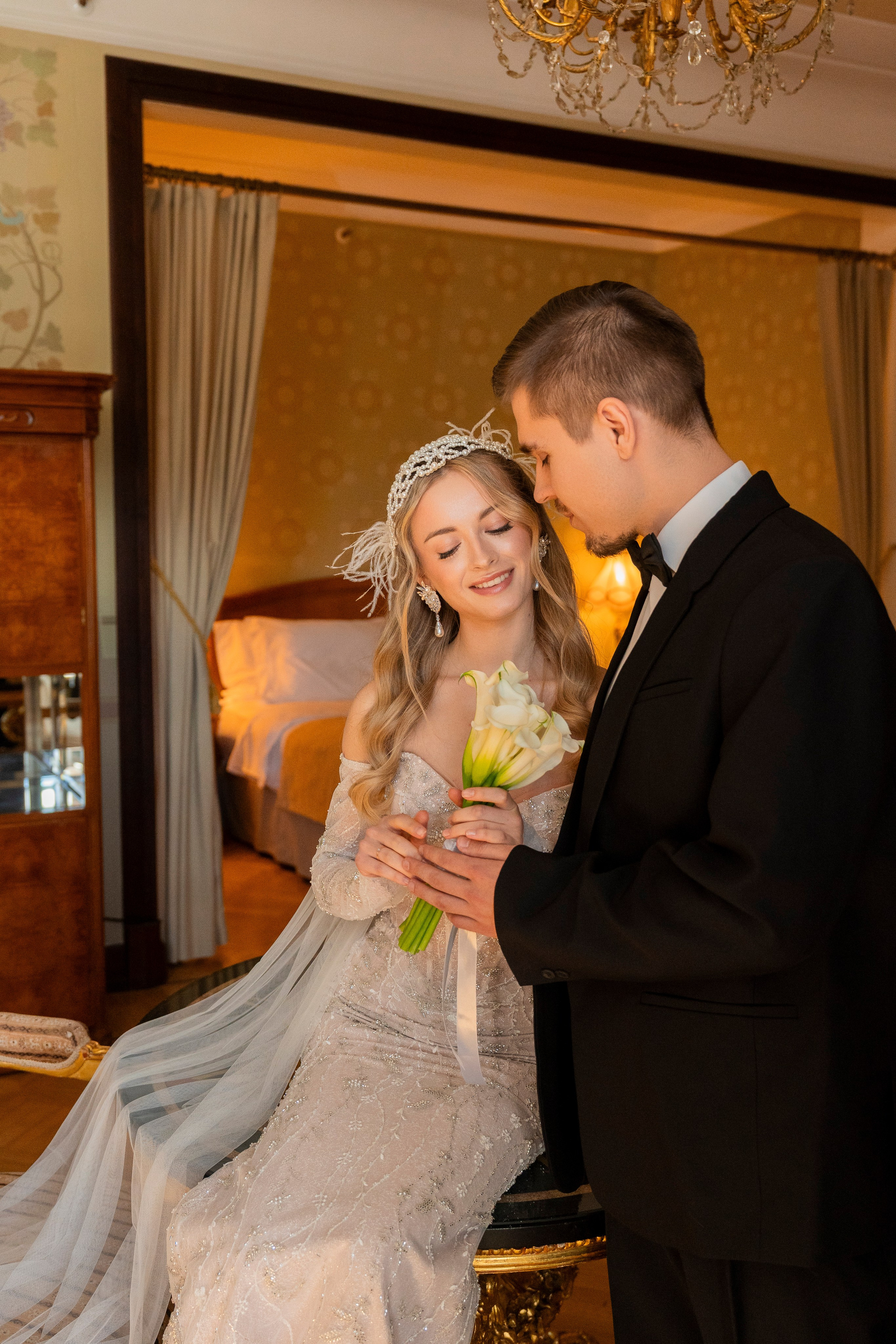 Свадебная фотосессия в отеле Метрополь. Свадебный фотограф в Москве Анна Полушина