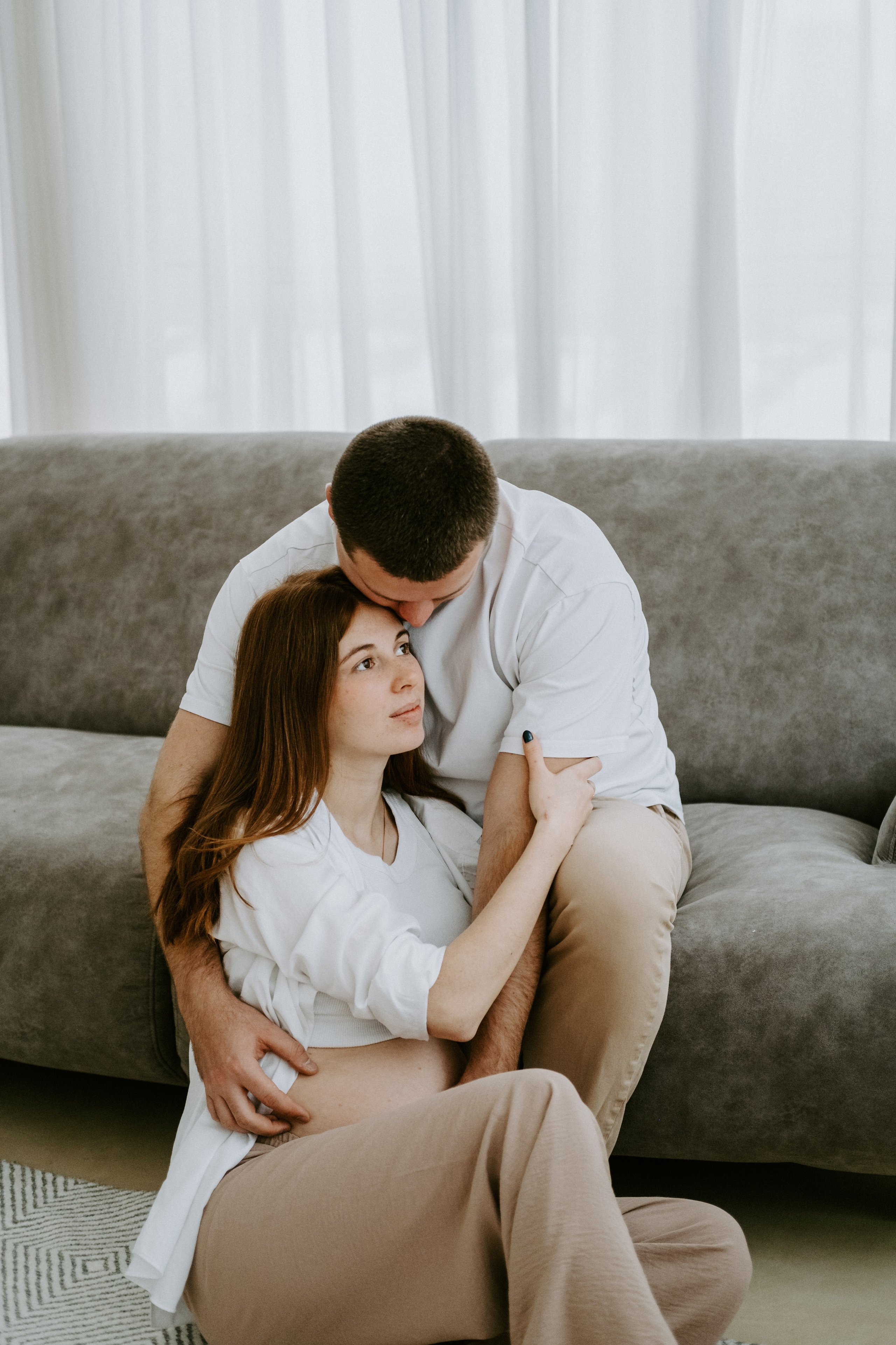 Фотосессия беременности в студии. Семейный фотограф в Москве Кристина Маркос