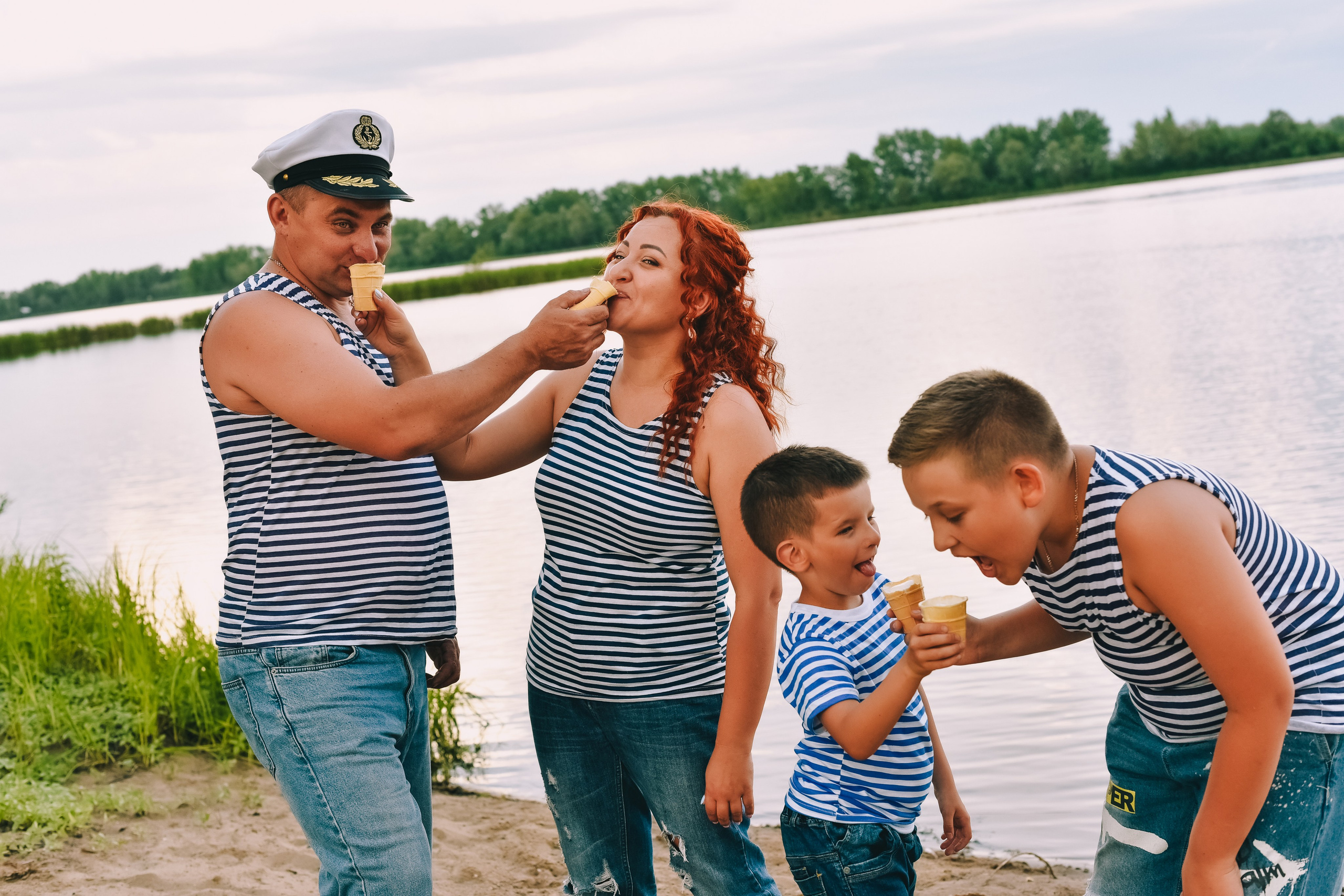 Морячки и морячка (Семья Валентины)