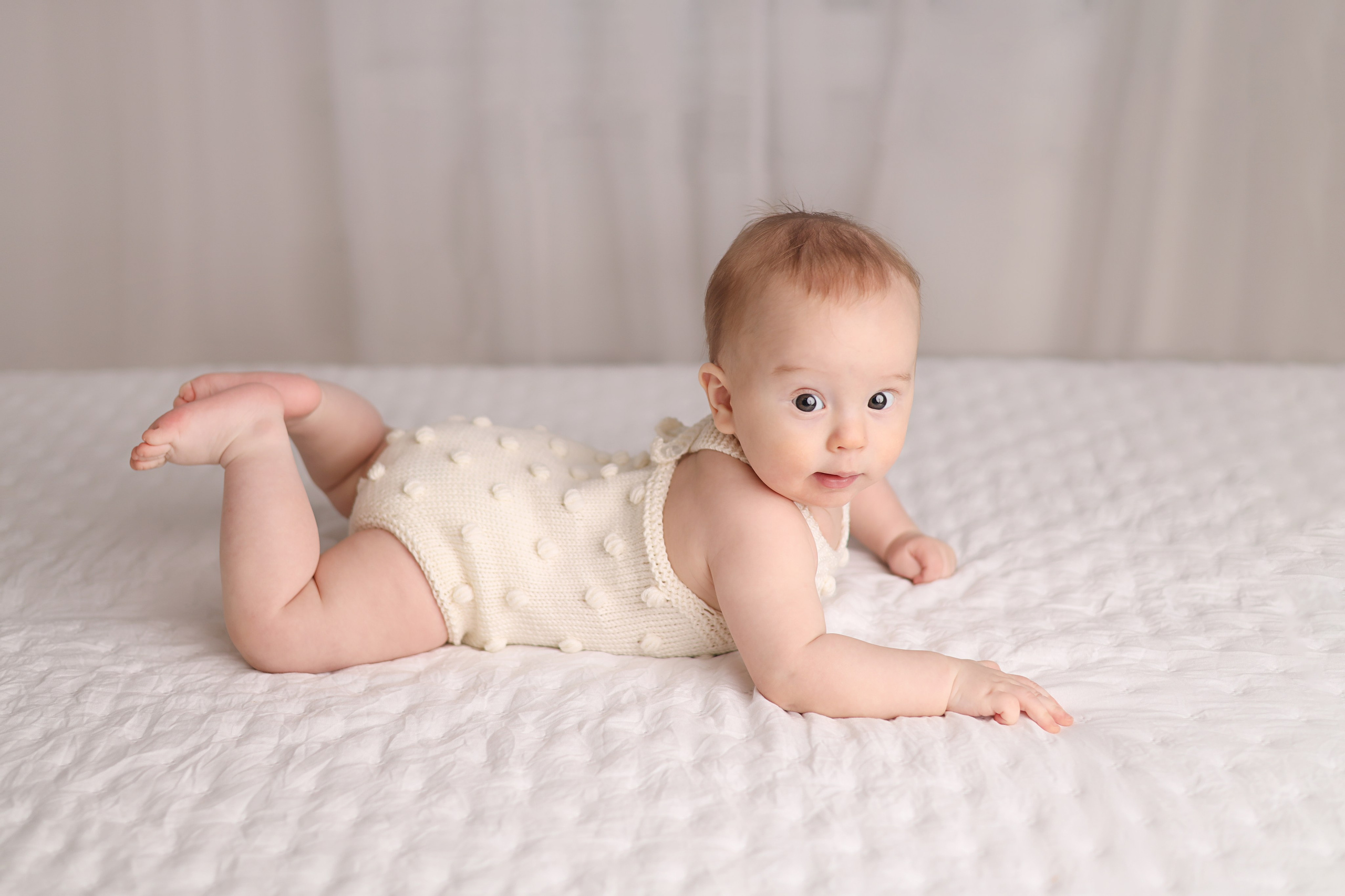 Фотосъемка малыша в 6 месяцев в Москве. Фотограф новорожденных Москва. Ньюборн фотограф Москва