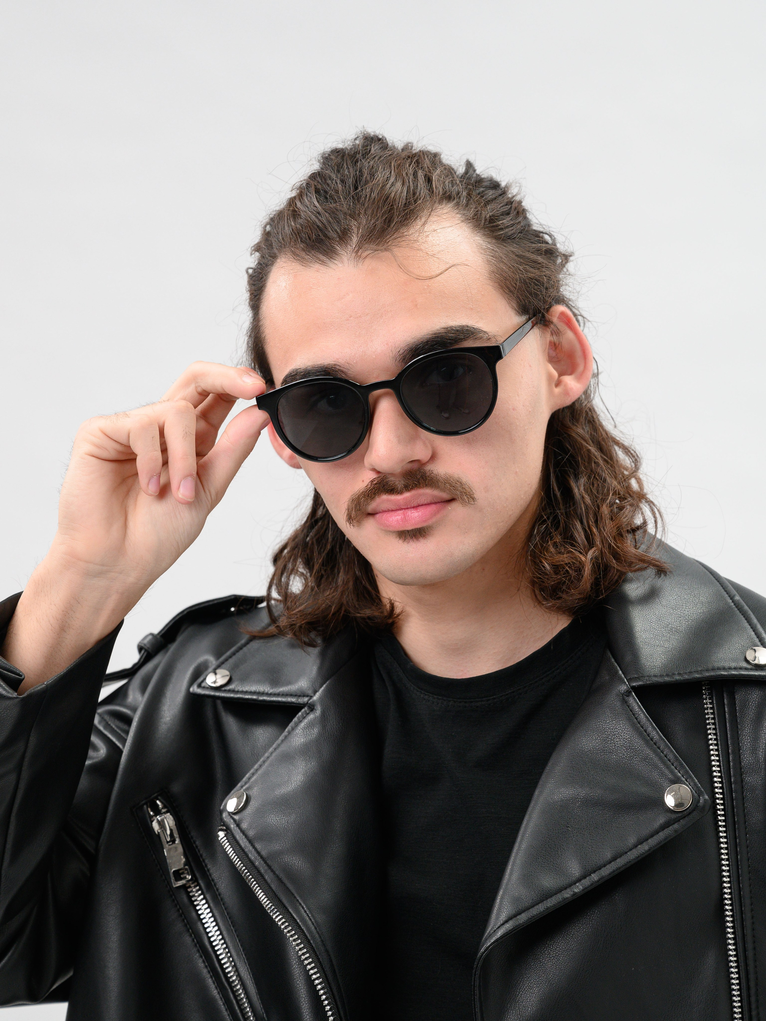 Каталог Мужчины. Студия рекламной и предметной съемки товаров WELKO Studio