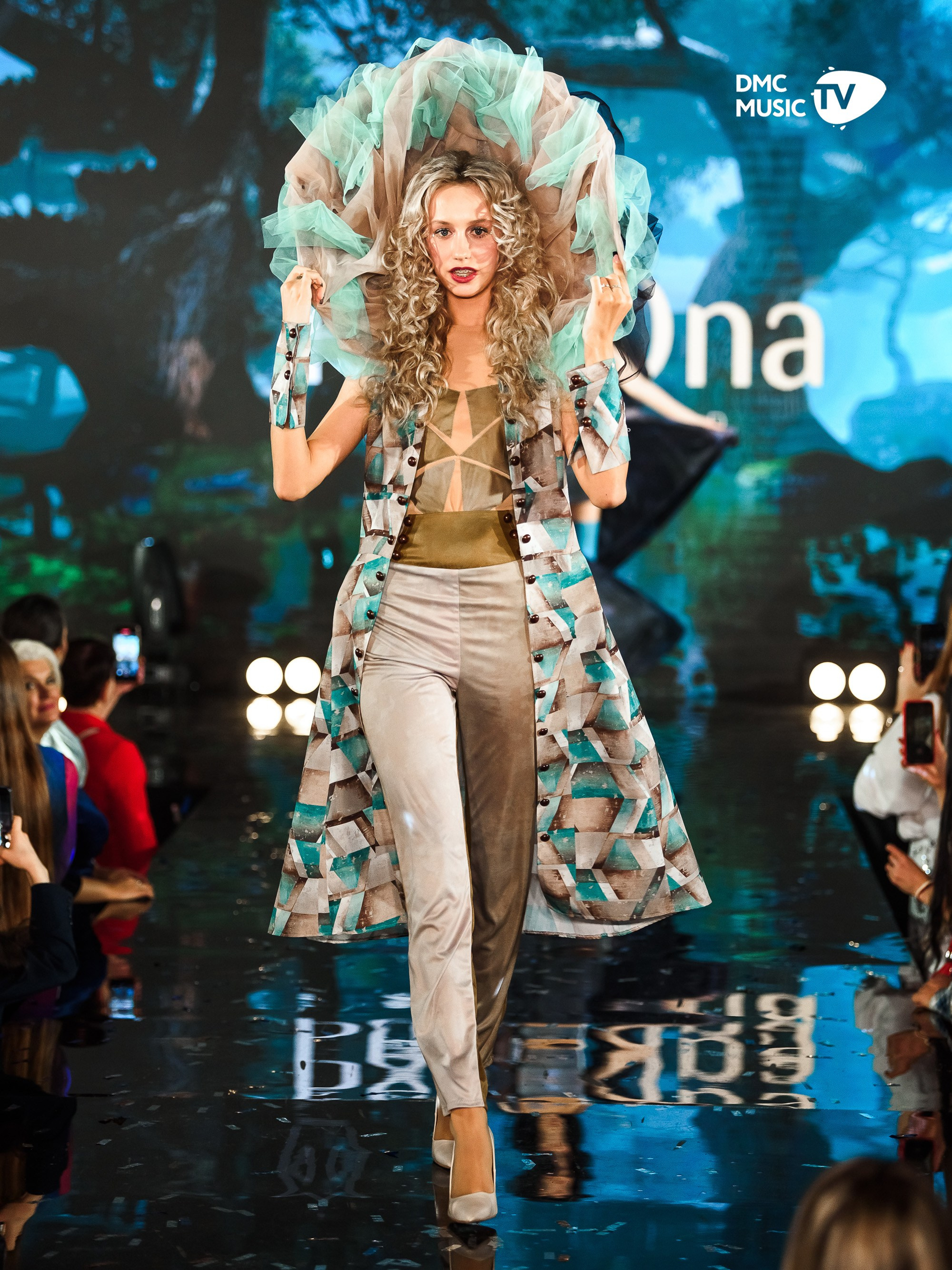 Новогодняя ночь 2025 на DMC MUSIC TV. Студия видео производства DMC MEDIA