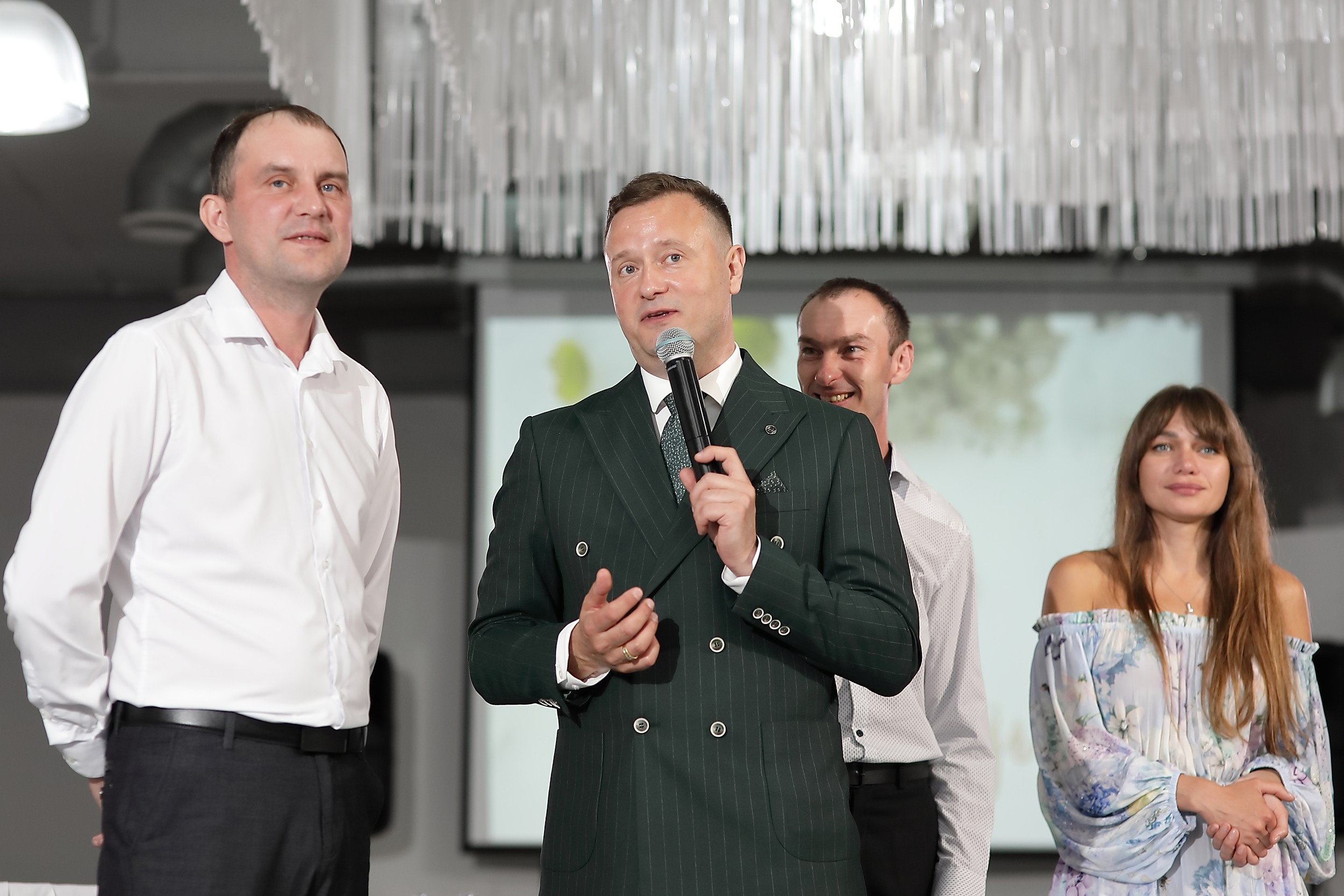 Иван и Дарья. Свадебный и семейный фотограф и видеограф в Екатеринбурге Полянские Тимур и Анастасия