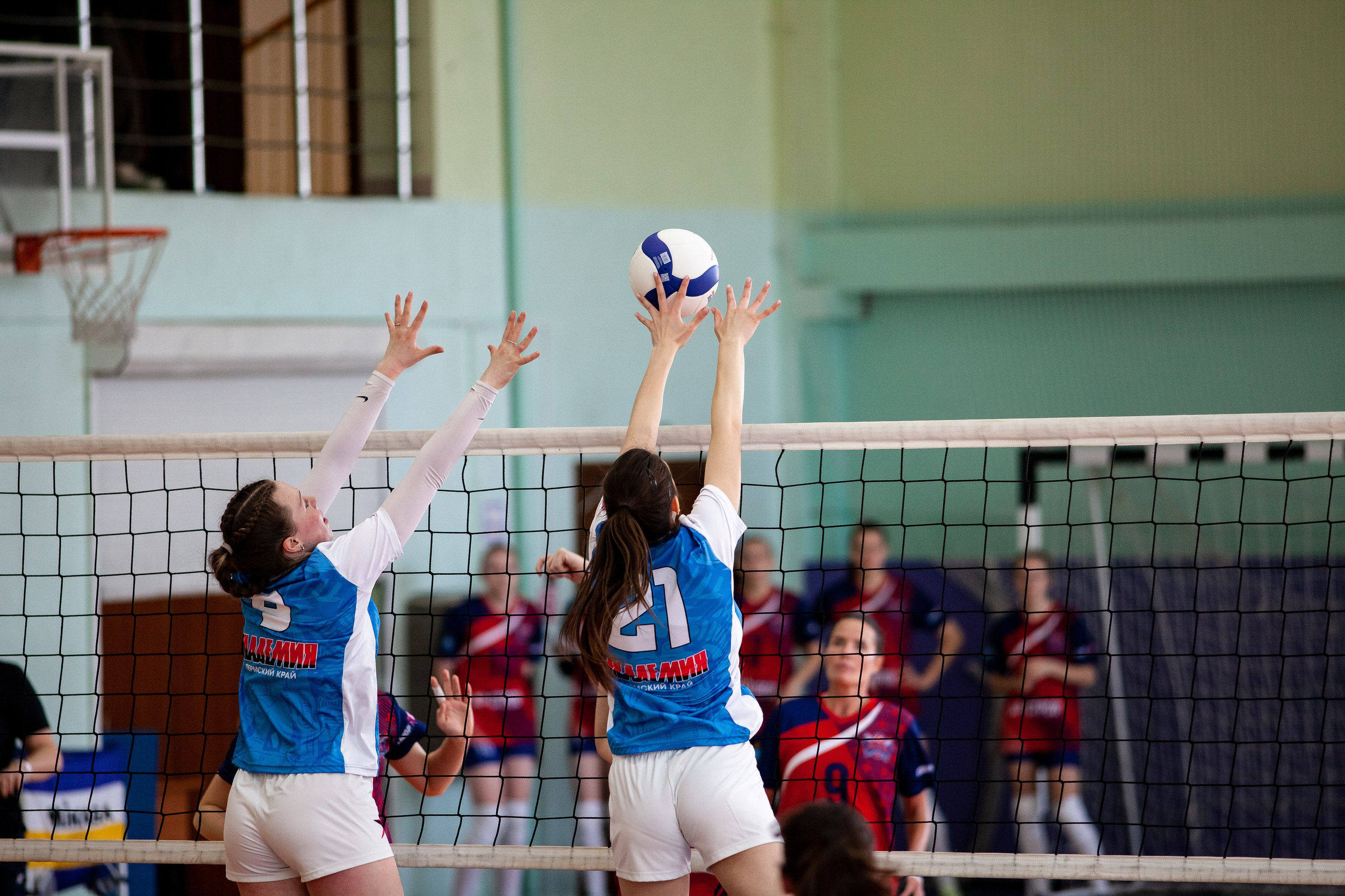 Искра (Самара) — Академия (Пермь). Фотография