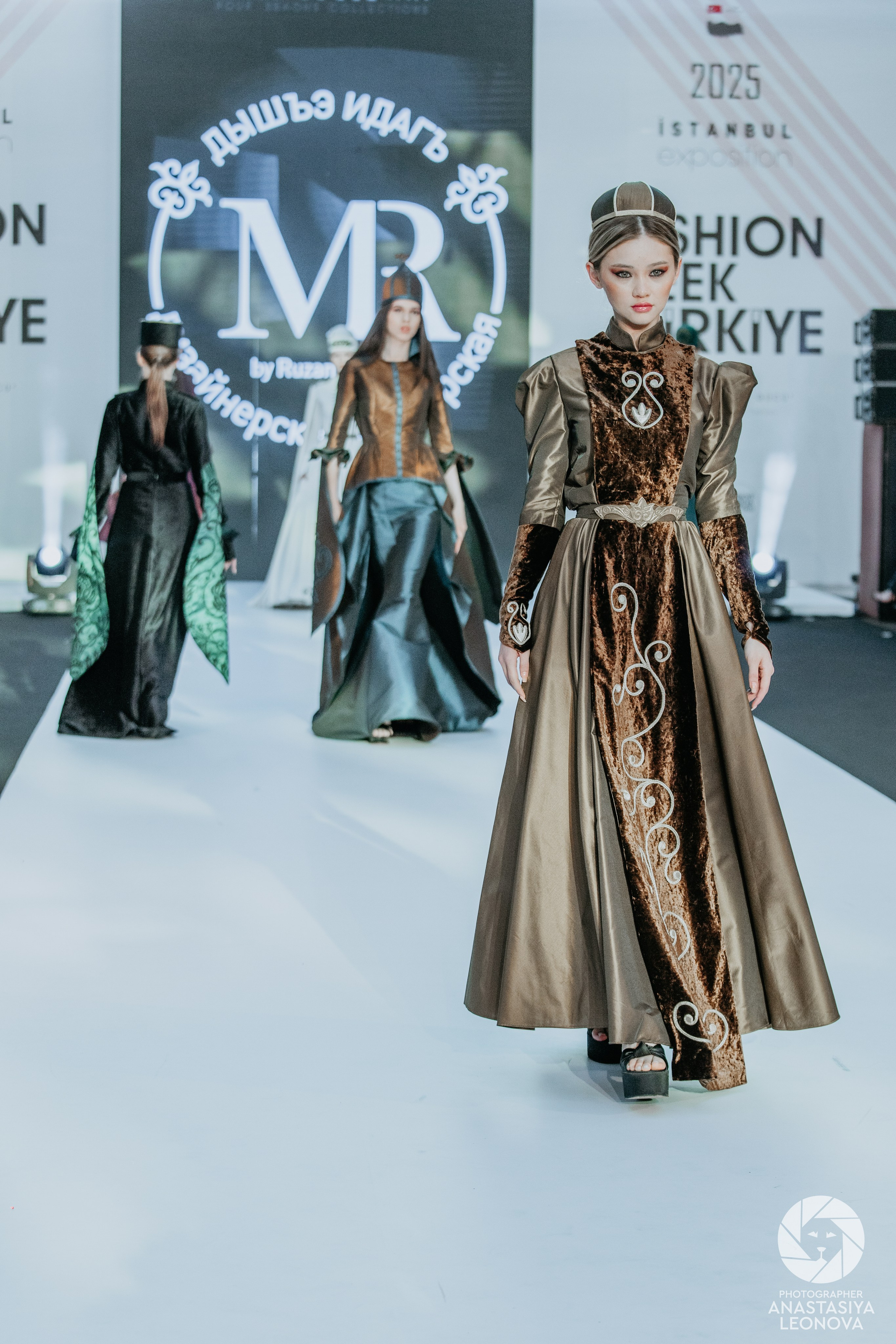 Fashion Week Türkiye [spring, 2025]. Anastasia Leonowa