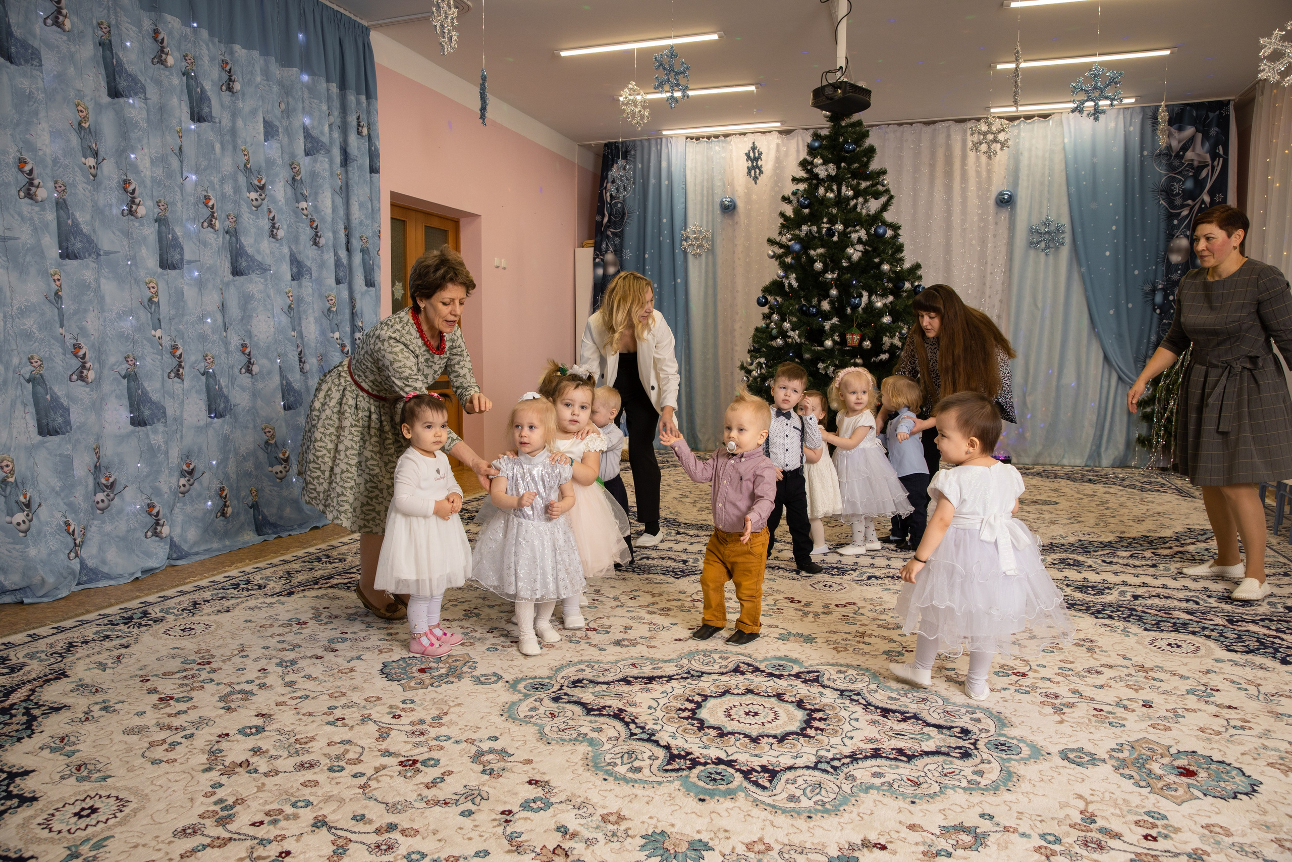 Новогодний утренник Успех. Фотограф в Железнодорожном и Балашихе