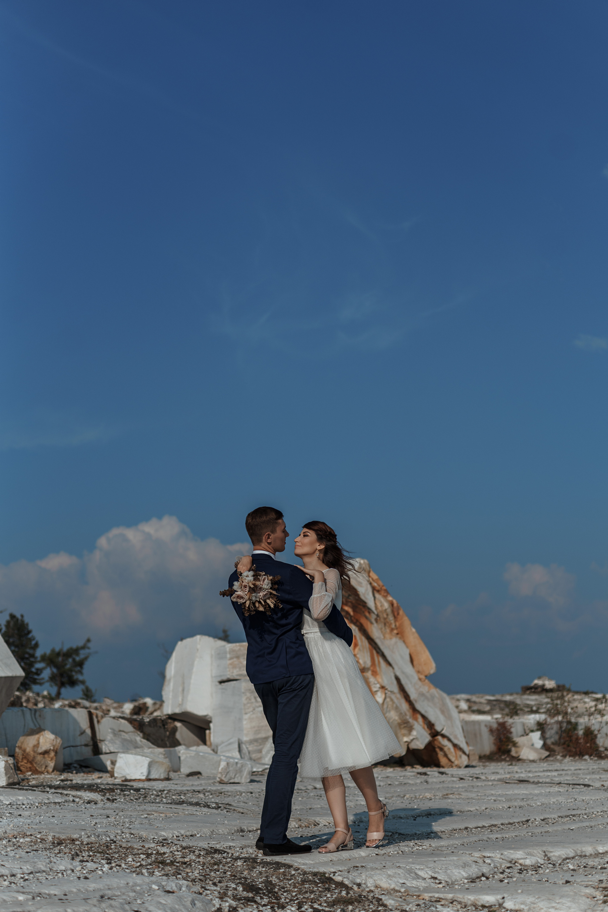 Марина и Дима Мраморный карьер Байкал. Свадебный и семейный фотограф в Краснодаре и Краснодарском крае