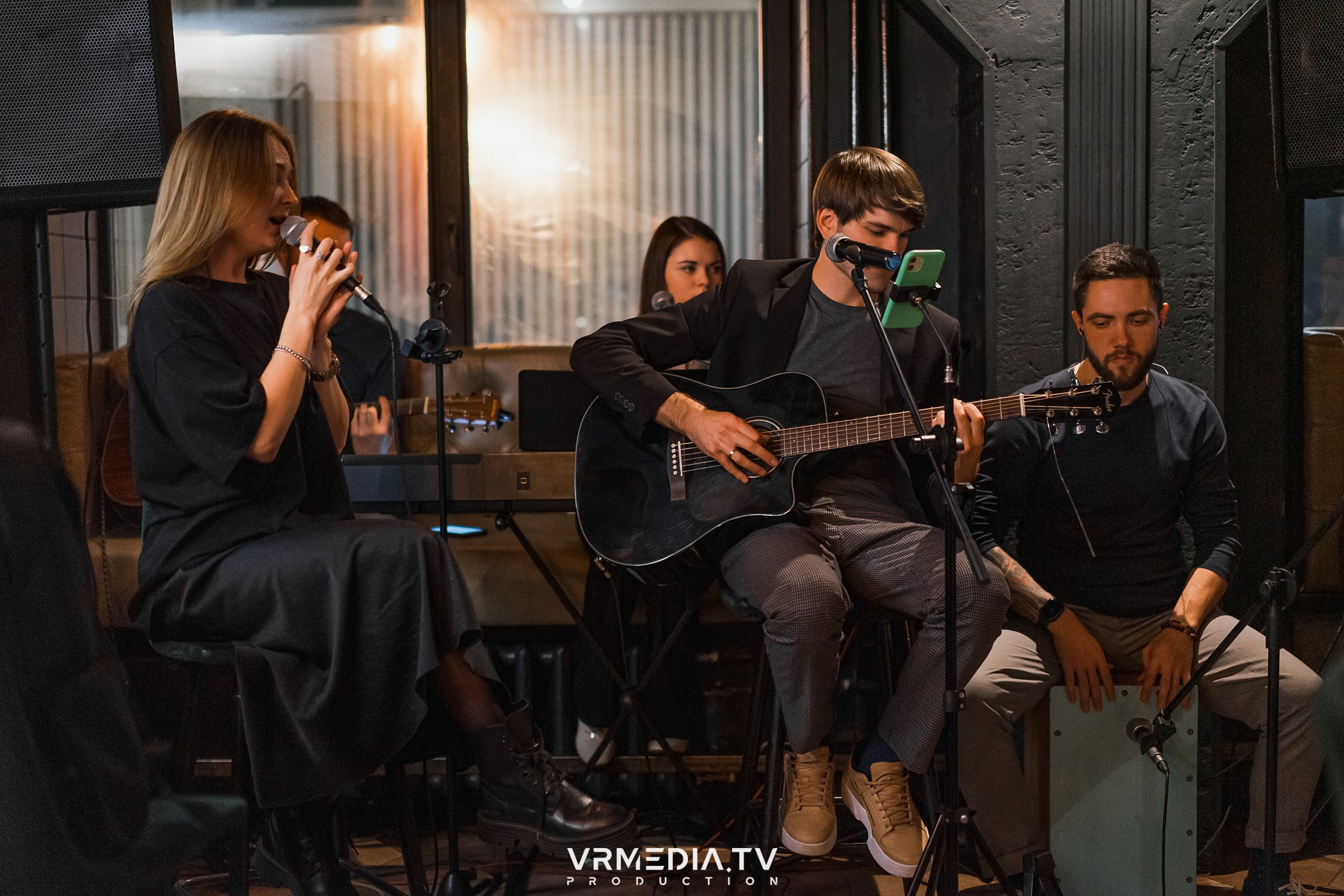 Art Talk с Настоящим Квартирником в баре «Supreme»