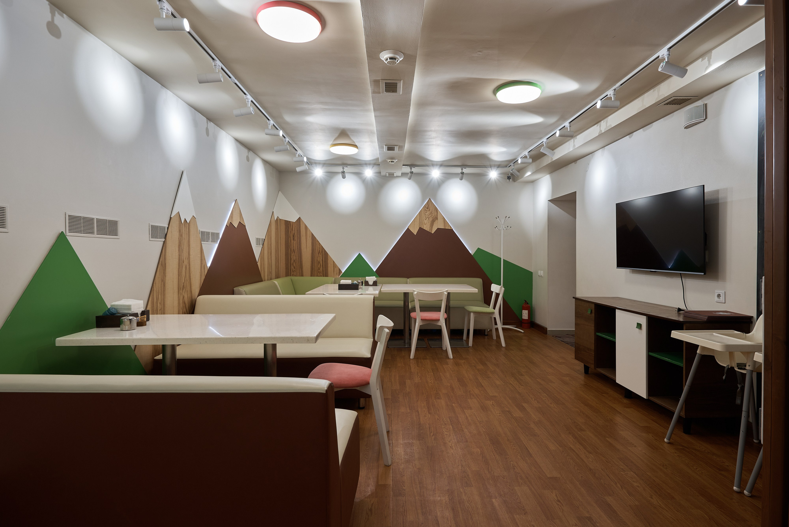 Пиццерия, Костанай (Казахстан). Абросимов Лев интерьерный и архитектурный фотограф