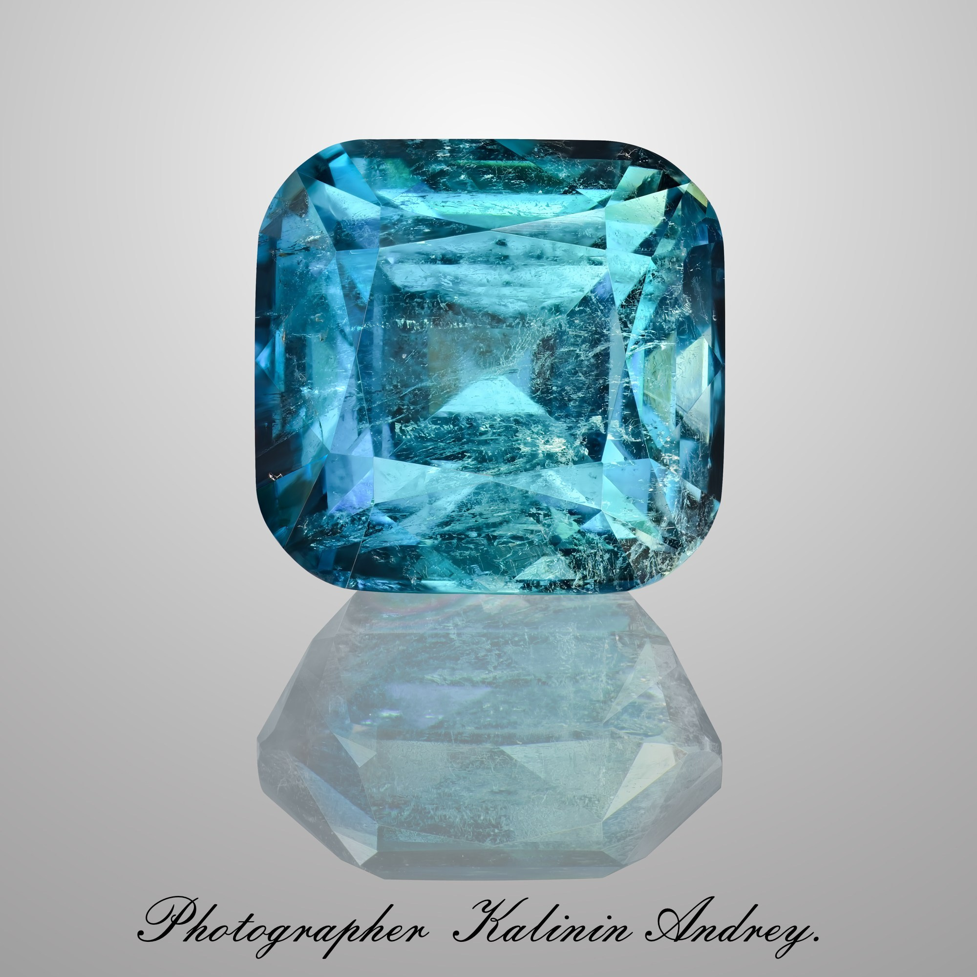 Фотографии в большом разрешении драгоценных камней на продажу купить тел +79 660 031 307. Высококачественная профессиональная рекламная фотосъёмка ювелирных украшений, драгоценных камней в Москве. Обучение, консультация