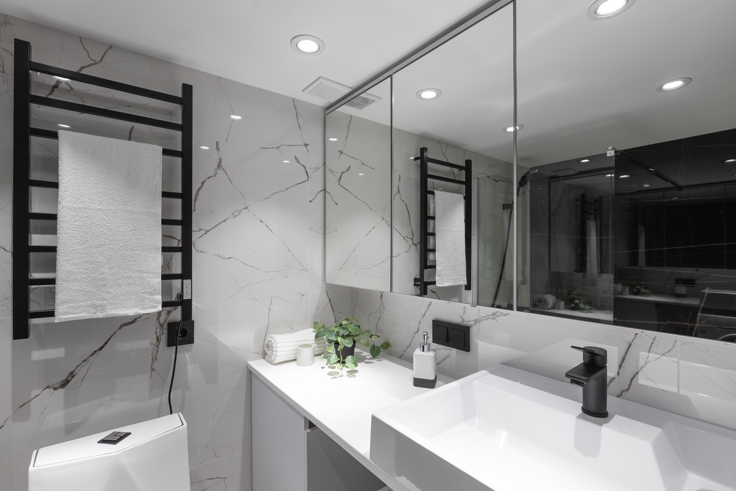 Апартаменты с антресолью. Интерьерный фотограф в Москве Роман Потапов