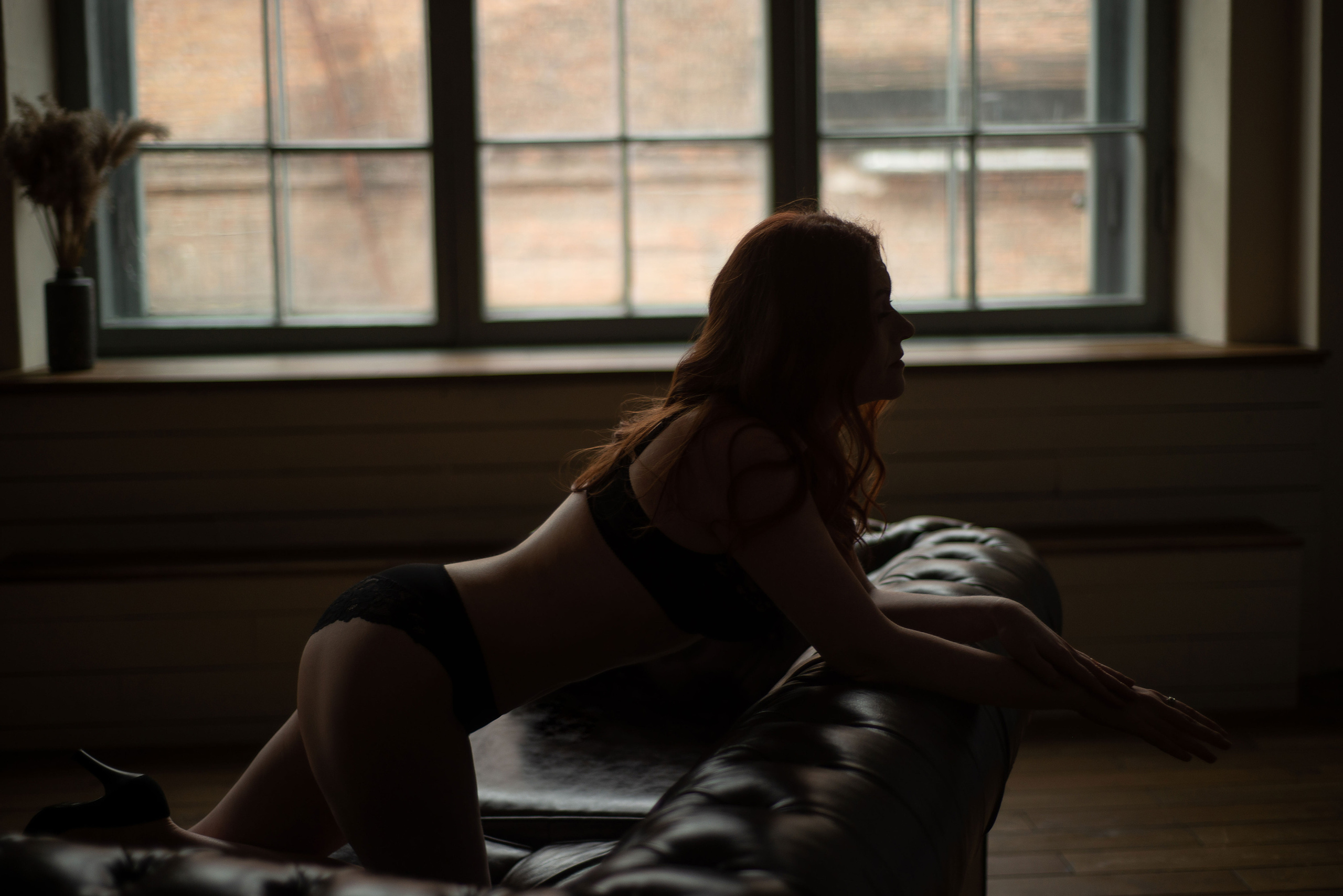 Чувственная фотосессия в пиджаке и белье. Женский фотограф Санкт-Петербург Александра Колий