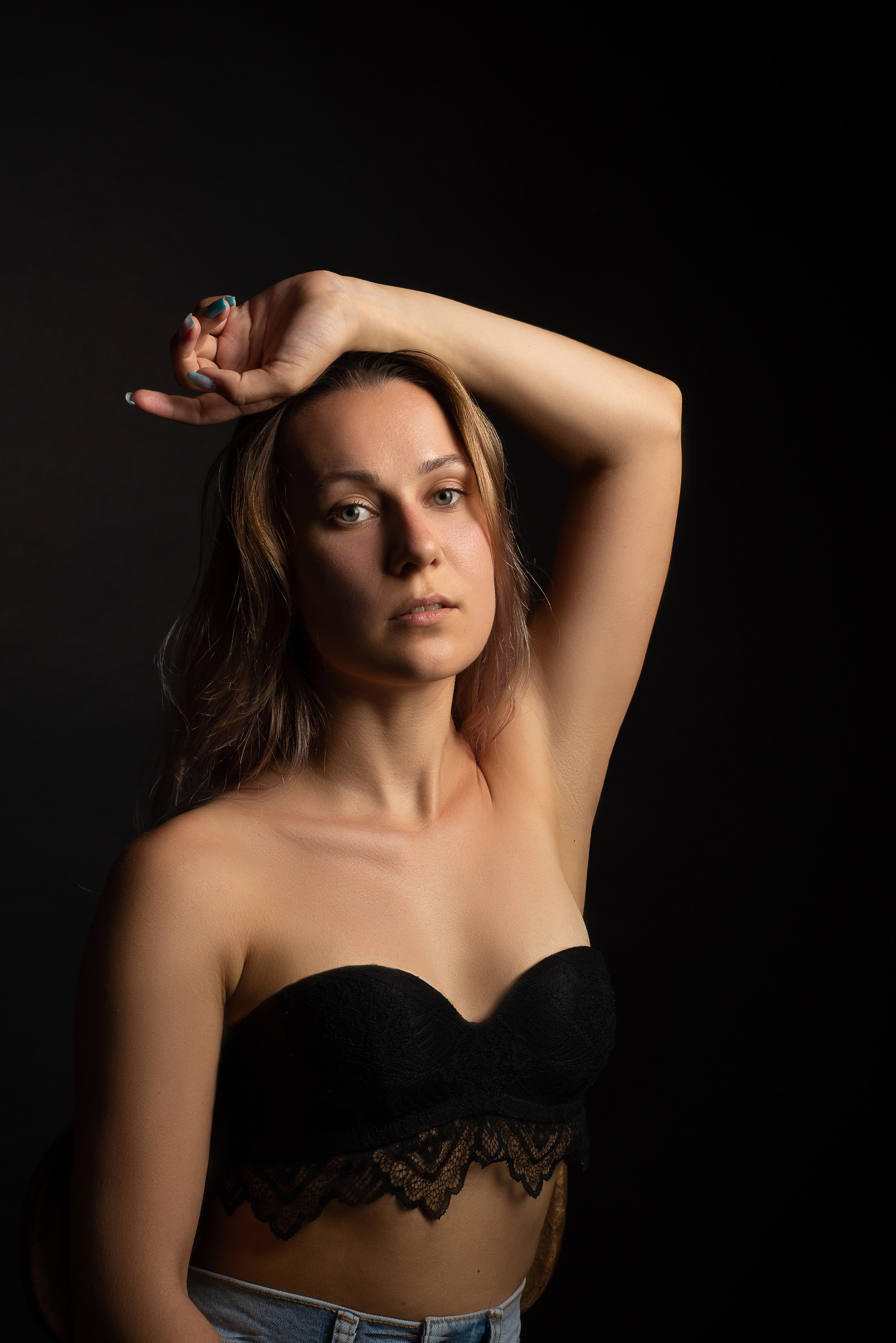 Студийная фотосессия. Минимализм. Игра теней, контрасты в фото. Женский фотограф Санкт-Петербург Александра Колий