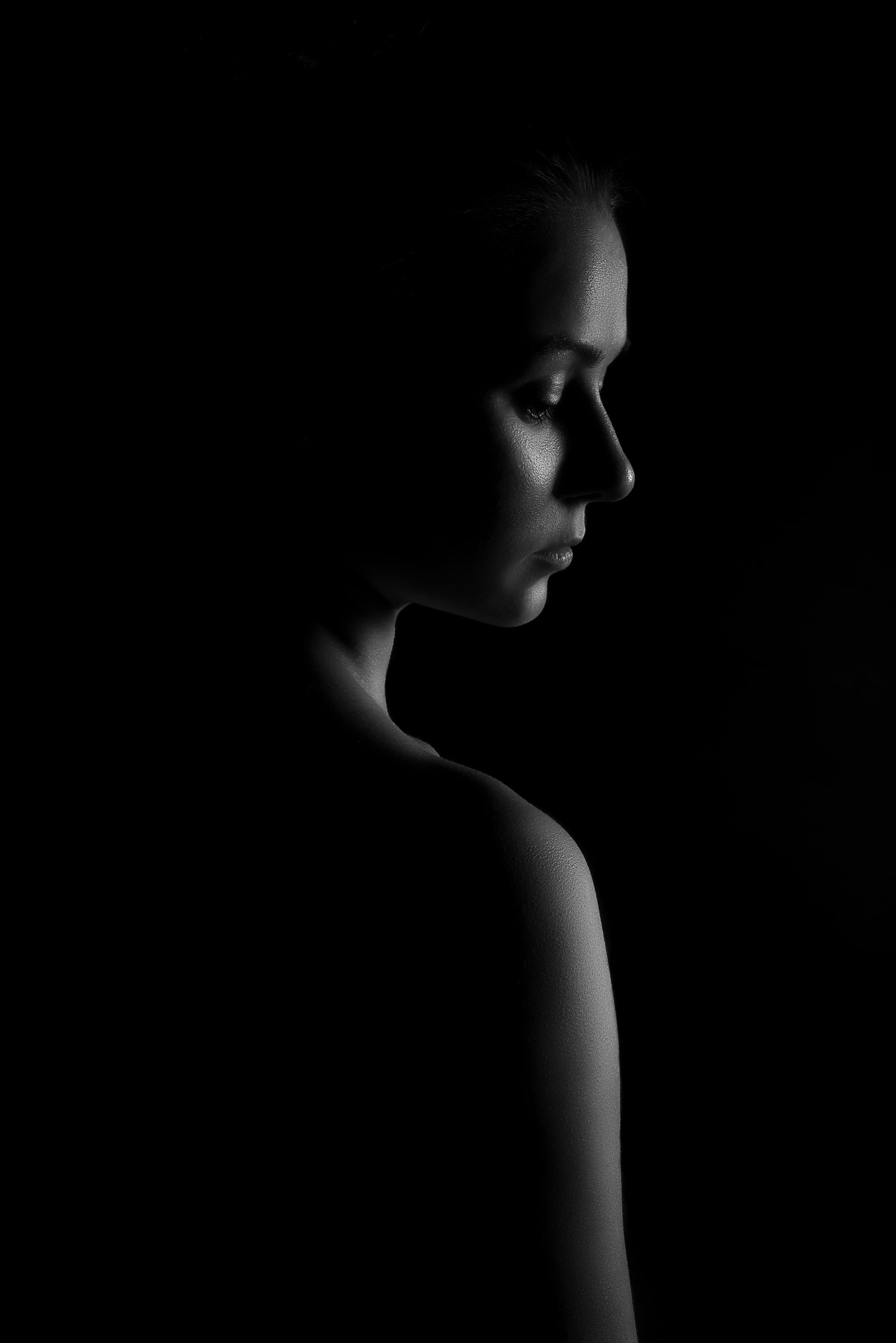 Студийная фотосессия. Минимализм. Игра теней, контрасты в фото. Женский фотограф Санкт-Петербург Александра Колий