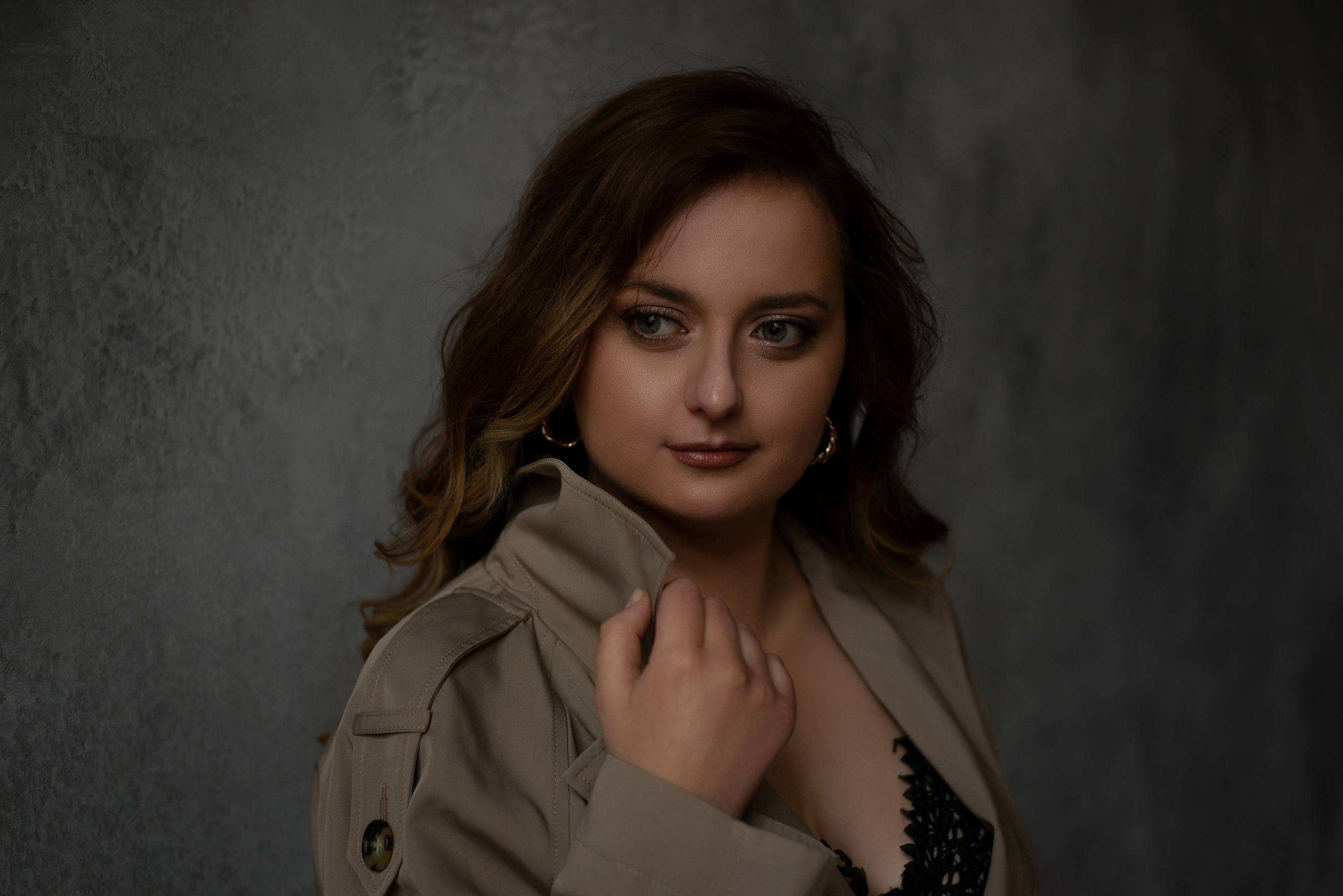 Фотосессия в белье Plus size в темной студии. Женский фотограф Санкт-Петербург Александра Колий