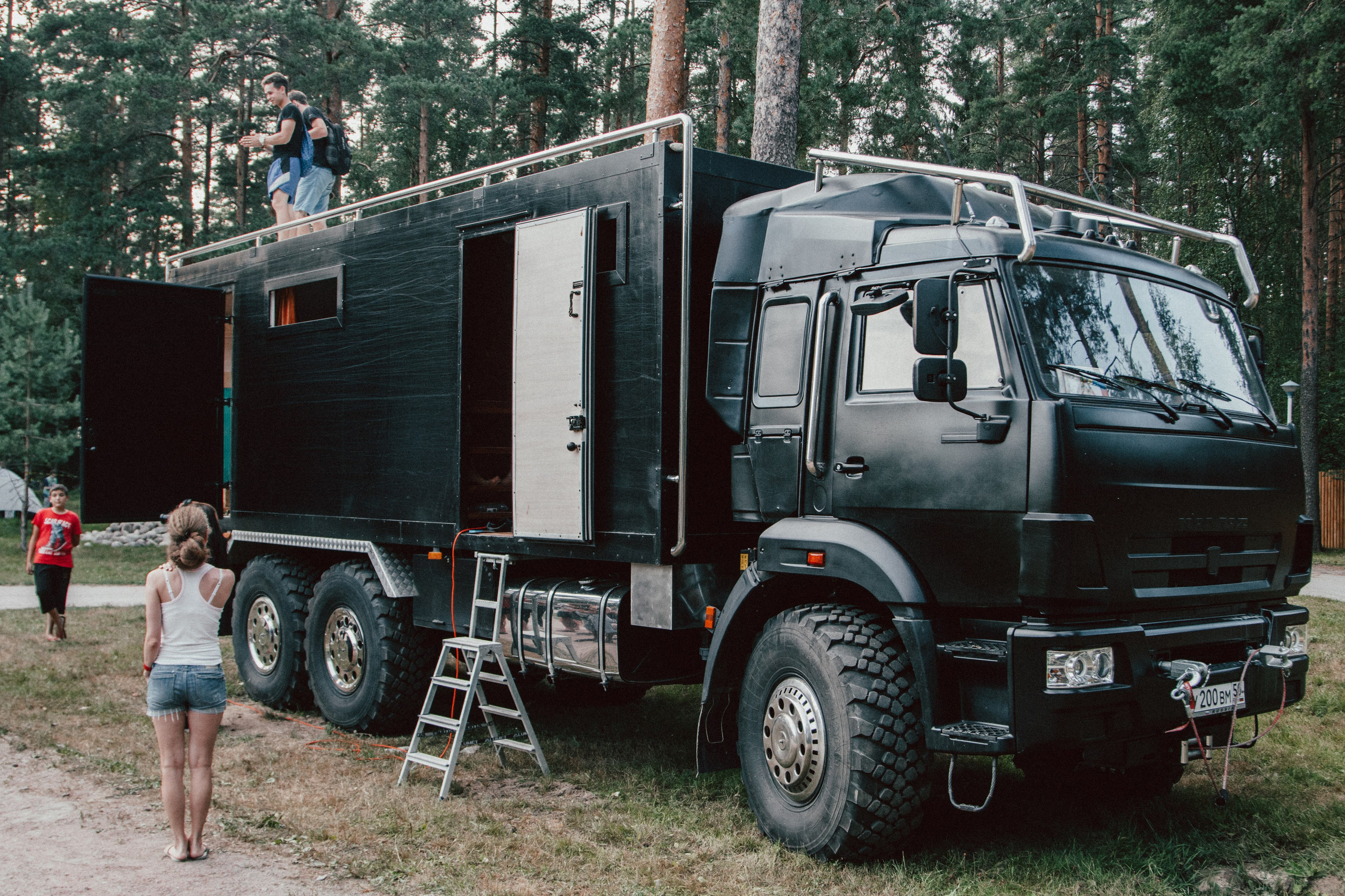 Ленинградская область (серия книг «Крым — Путь к Свободе»)». Репортажный фотограф во Всеволожске и Санкт-Петербурге Владимир Капустин