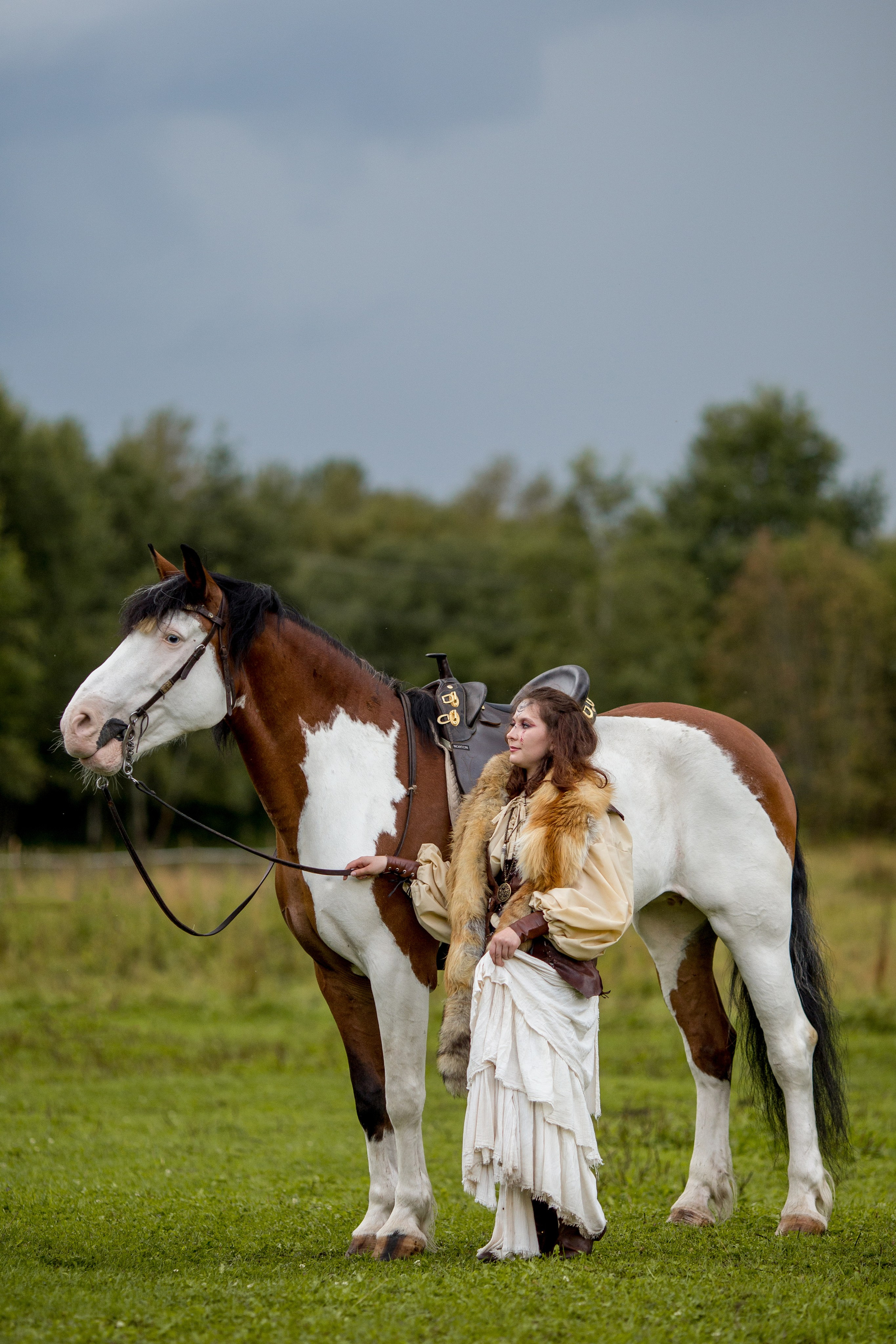 Фотосессия с лошадью в скандинавском стиле
