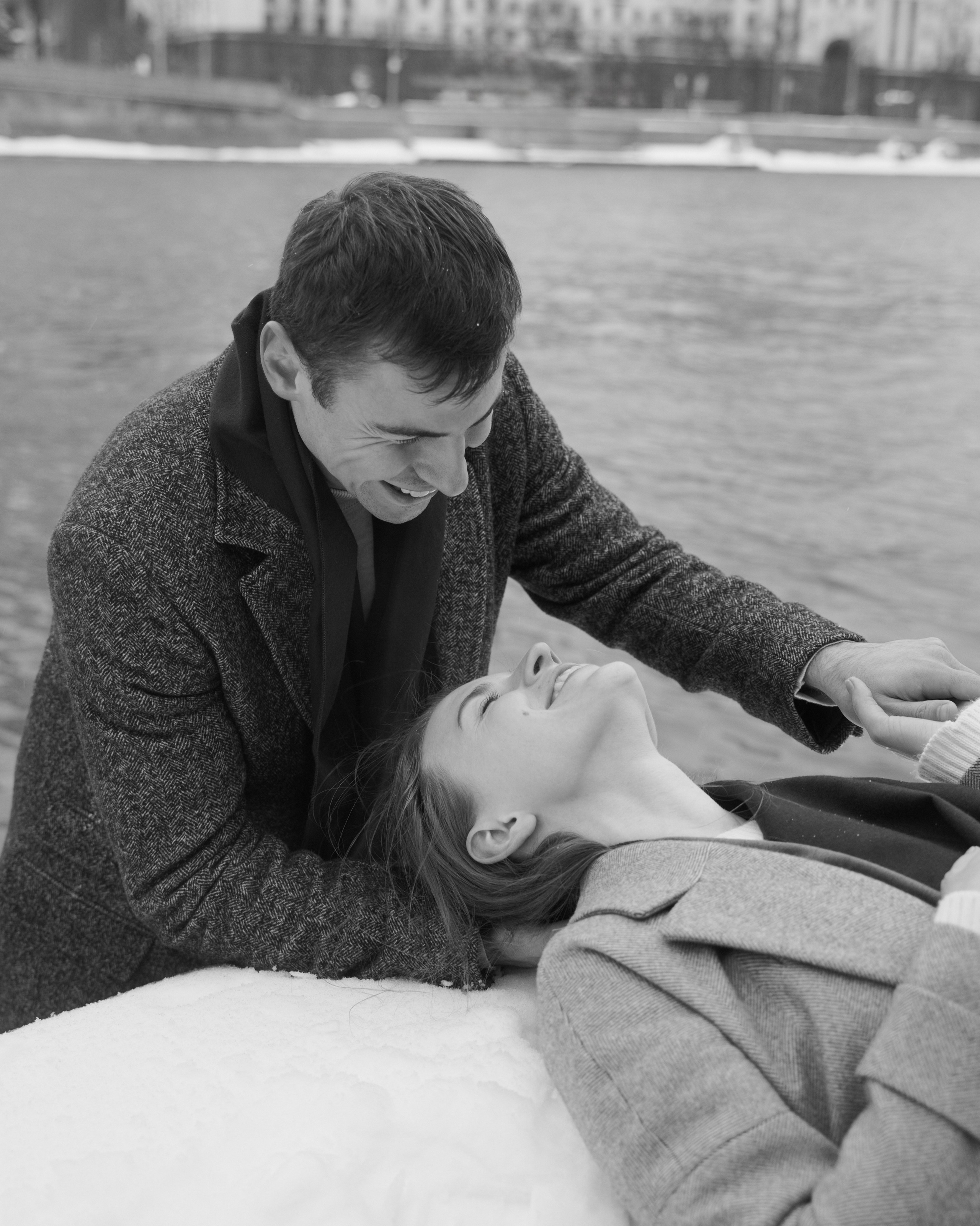 Любовь начинается с поцелуя. Minflo Photographer