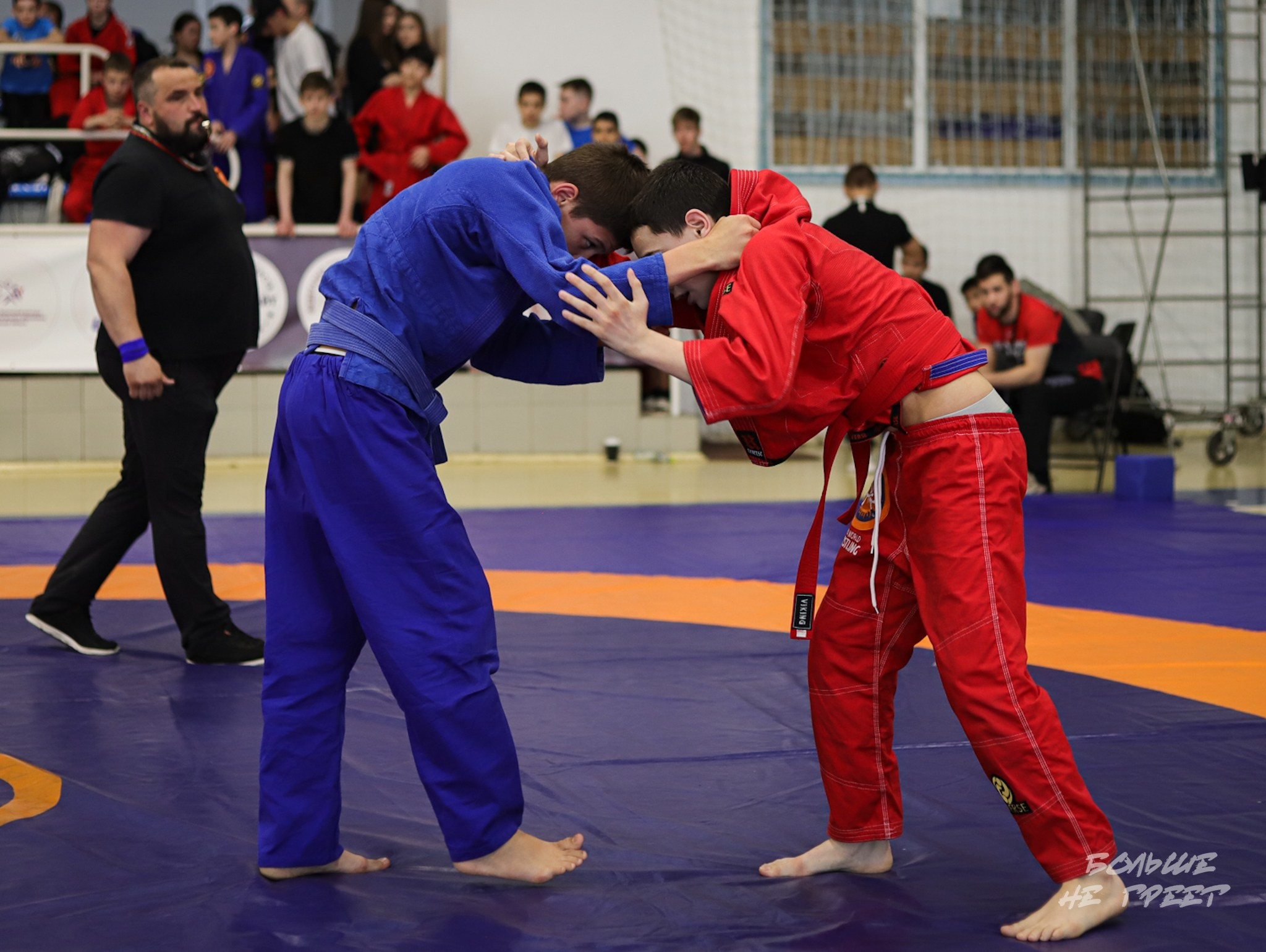 ПЕРВЕНСТВО УРФО ПО СПОРТИВНОЙ БОРЬБЕ ГРЭППЛИНГ И ГРЭППЛИНГ-ГИ. Больше не греет