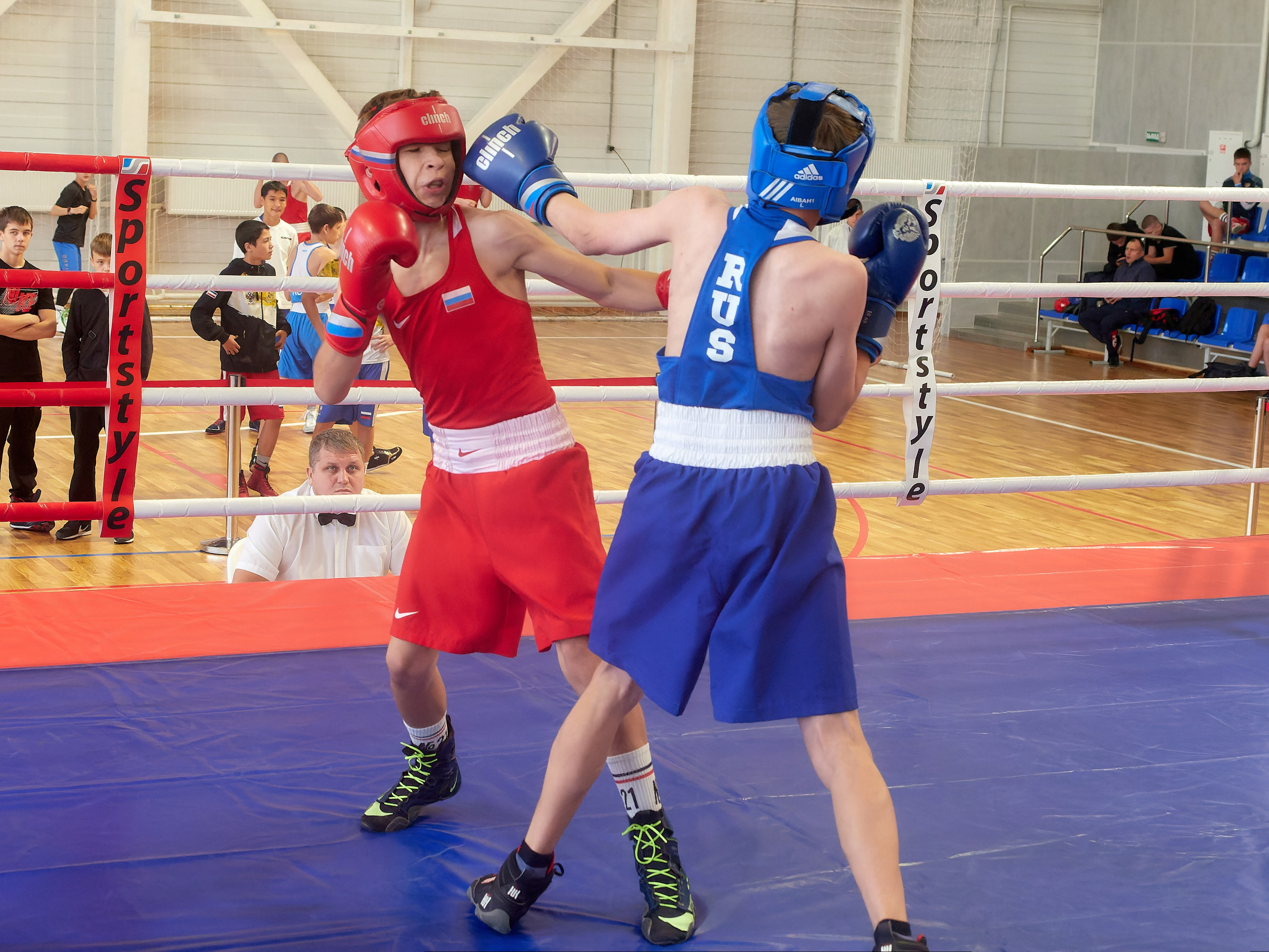 Открытие турнира по боксу памяти героя Советского Союза Михаила Крюкова. Семейный и детский фотограф в Междуреченск Олег Бамбульский