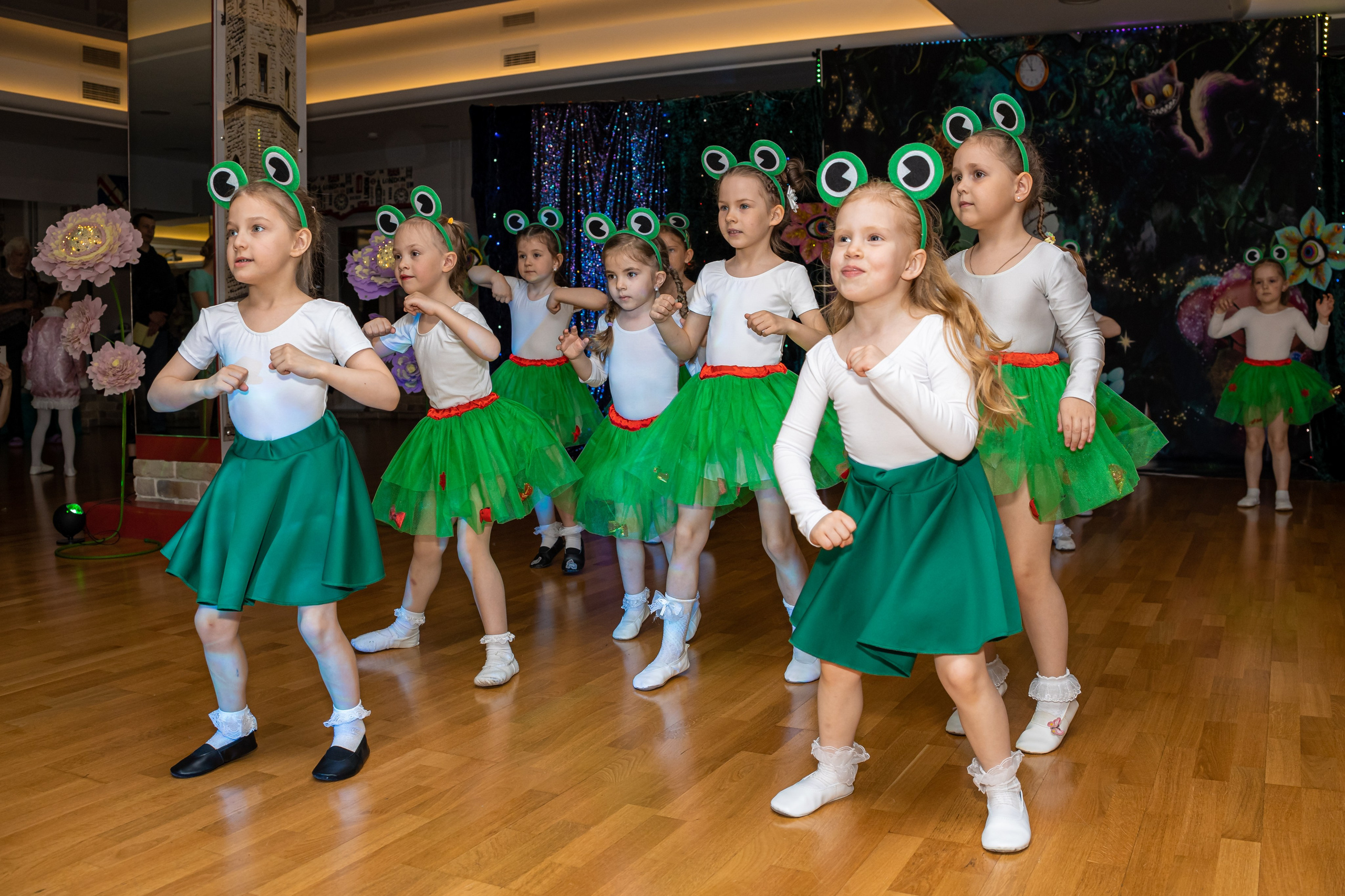 Фотосъемка детского выступления «Алиса в стране чудес». Ирина Носова - семейный и детский фотограф