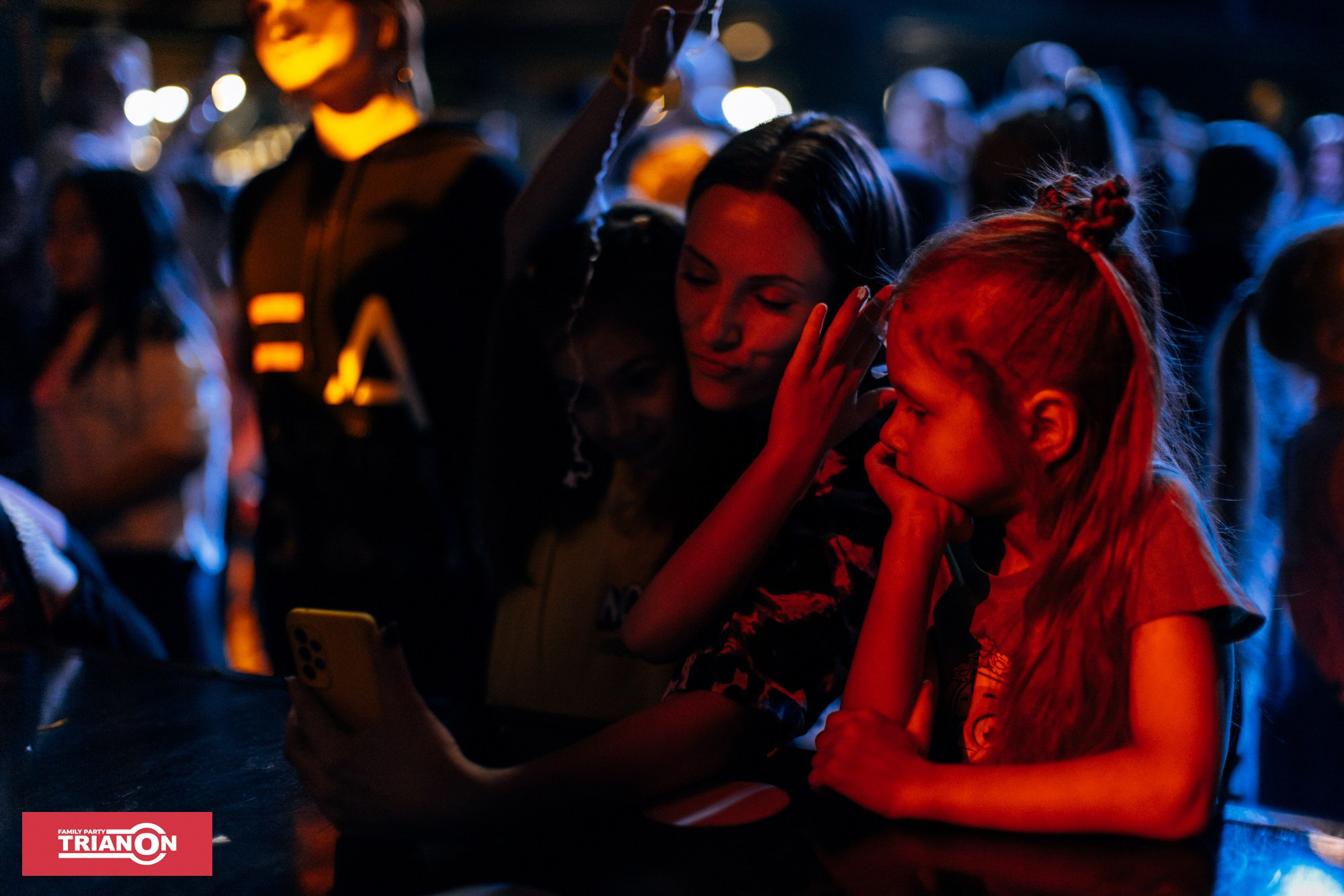 Семейная дискотека TRIANON. Фотограф Владимир Молоканов