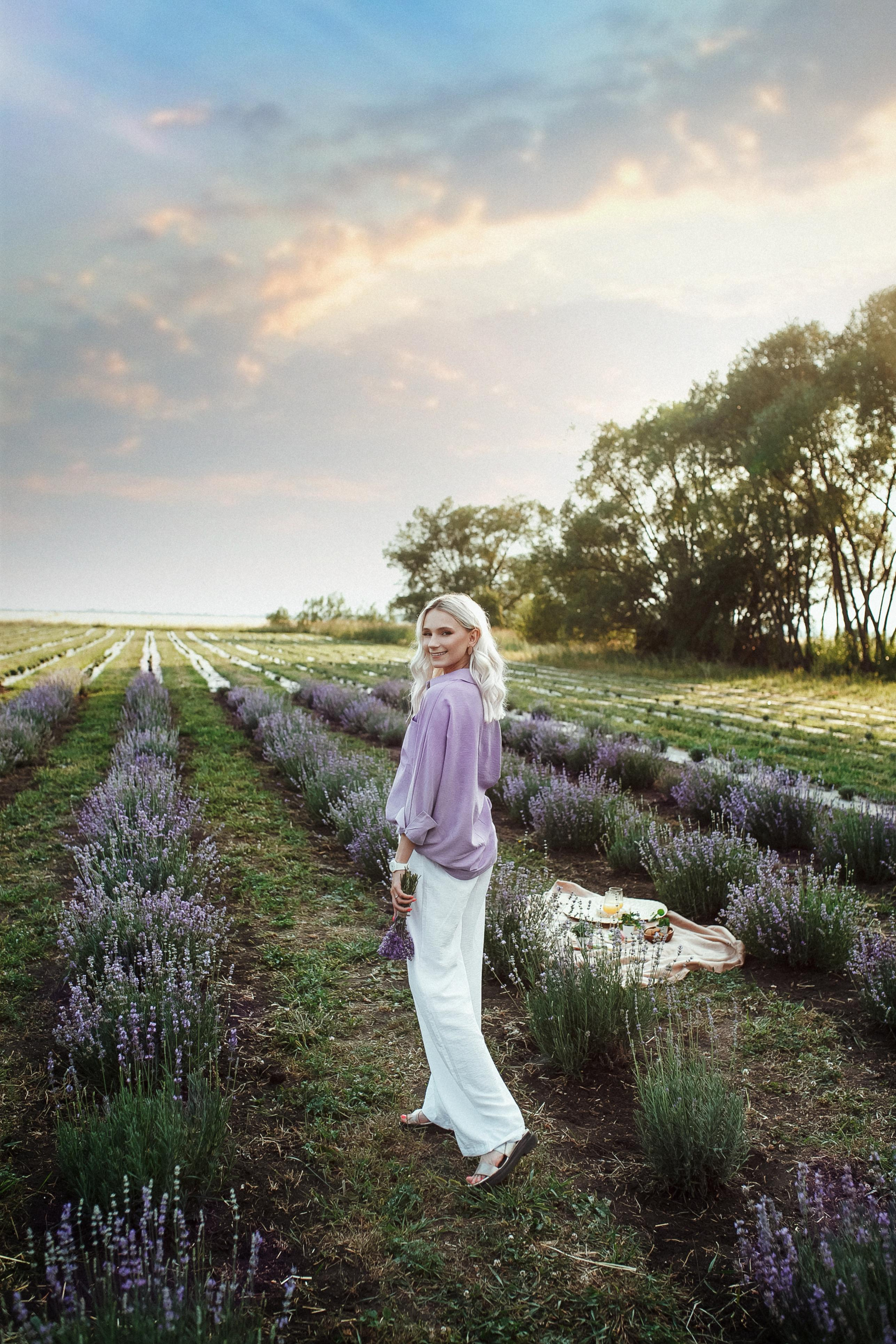 ЛИЧНАЯ СЪЁМКА — Катя лавандовое поле. Мария Князева — эксперт по личному бренду — фотограф Воронеж