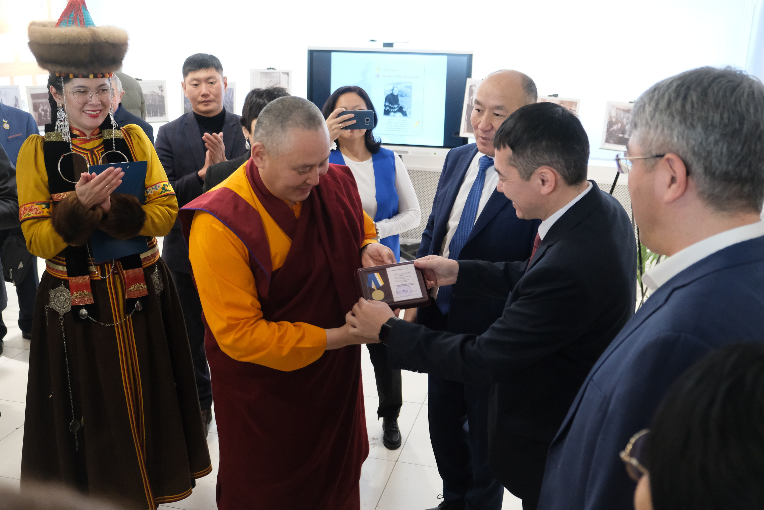 Концерт, посвященный 100-летию Хоринского района. Сэсэг — дочь степи | семейный фотограф