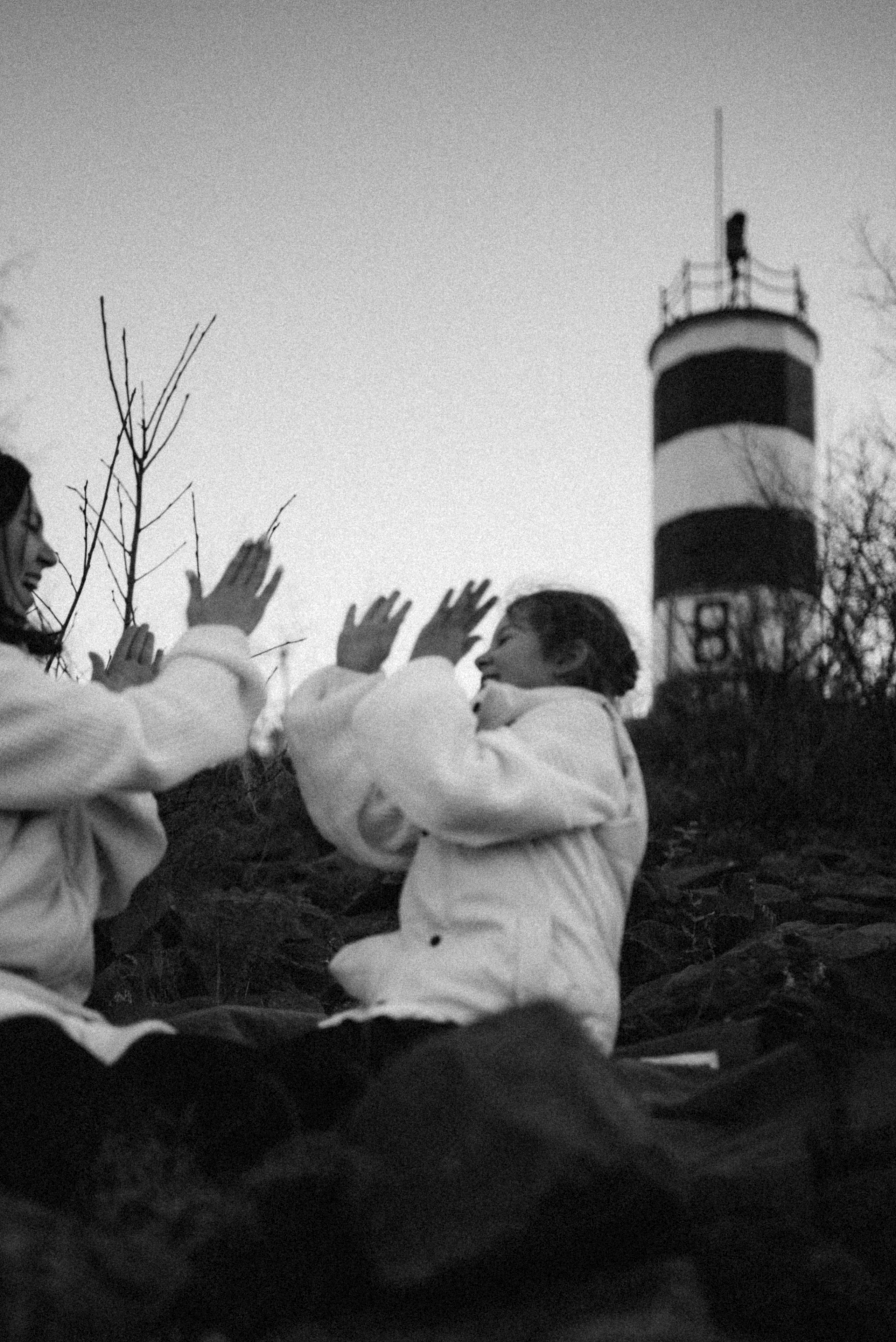 Катя и Варя (маяк). Семейная фотосессия в Новосибирске от фотографа Ольги Коваль