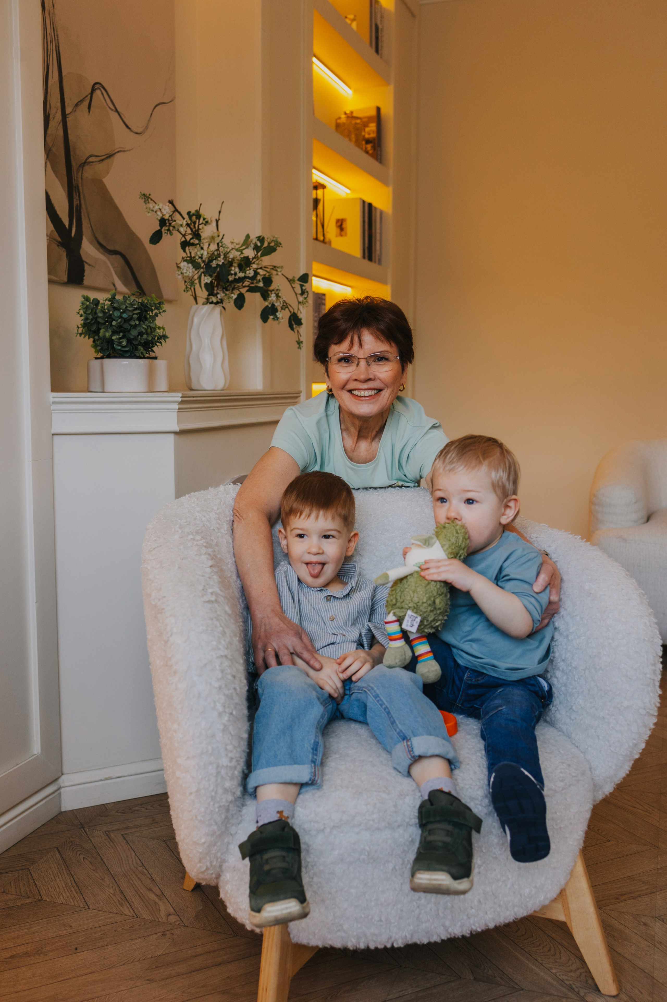 Большая семья. Домашняя фотосессия