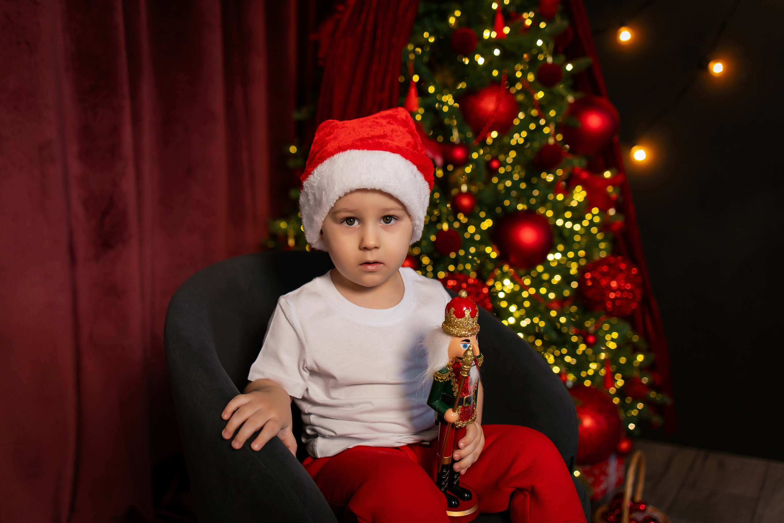 Ваши фотографии. Интерьерная фотостудия Background в Омске