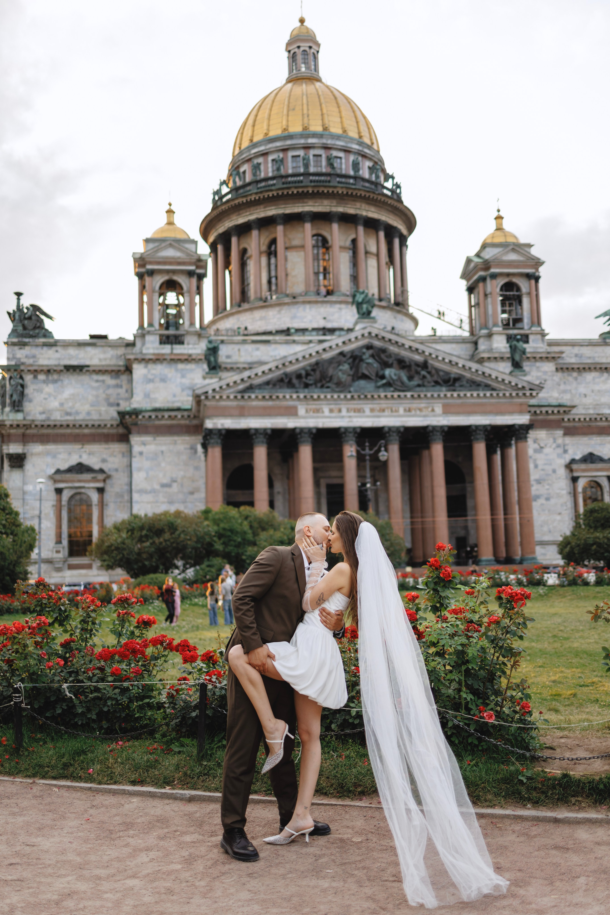 Руслан и Виолетта — Исаакий, Зимняя канавка. Боженова Елена фотограф Санкт-Петербург