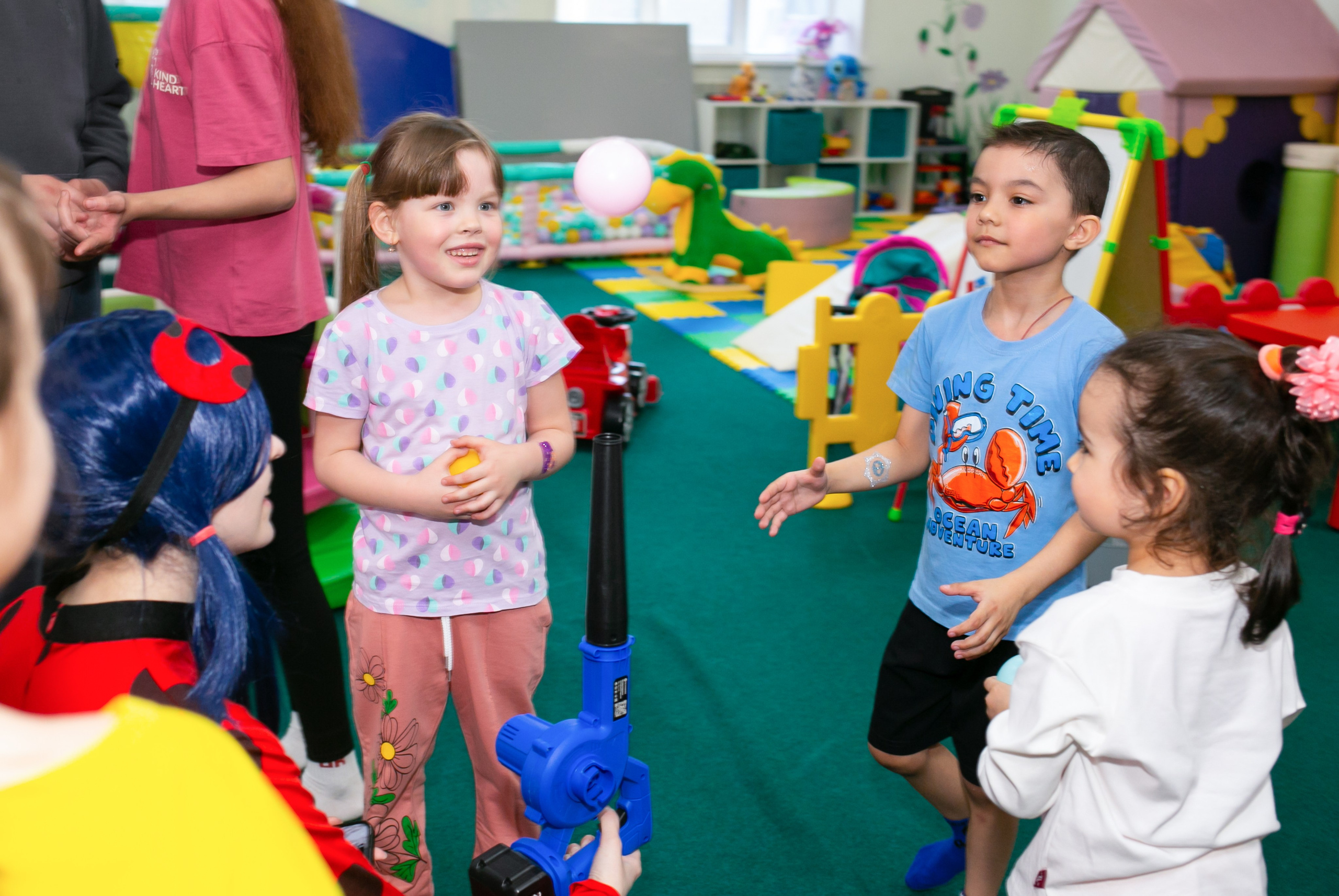 Леди Баг и Бэтмен. Фотограф новорожденных и семейный фотограф НСО г. Бердск Марина Львова