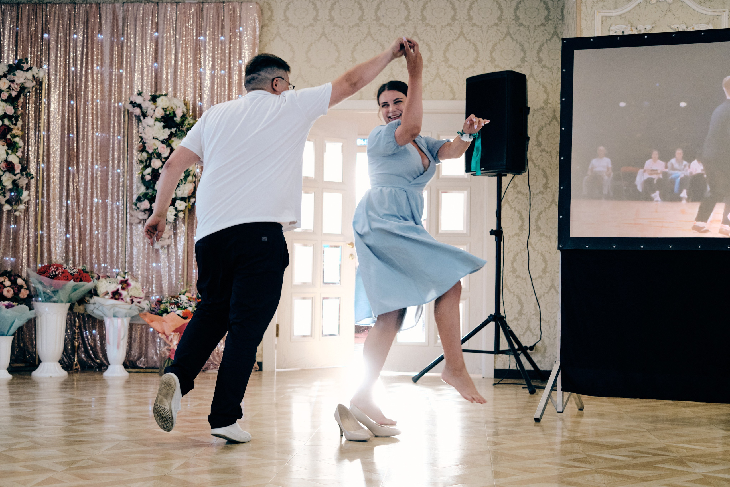 Свадьбы. Привет! Меня зовут Слава Кравец, я репортажный фотограф в Московском регионе