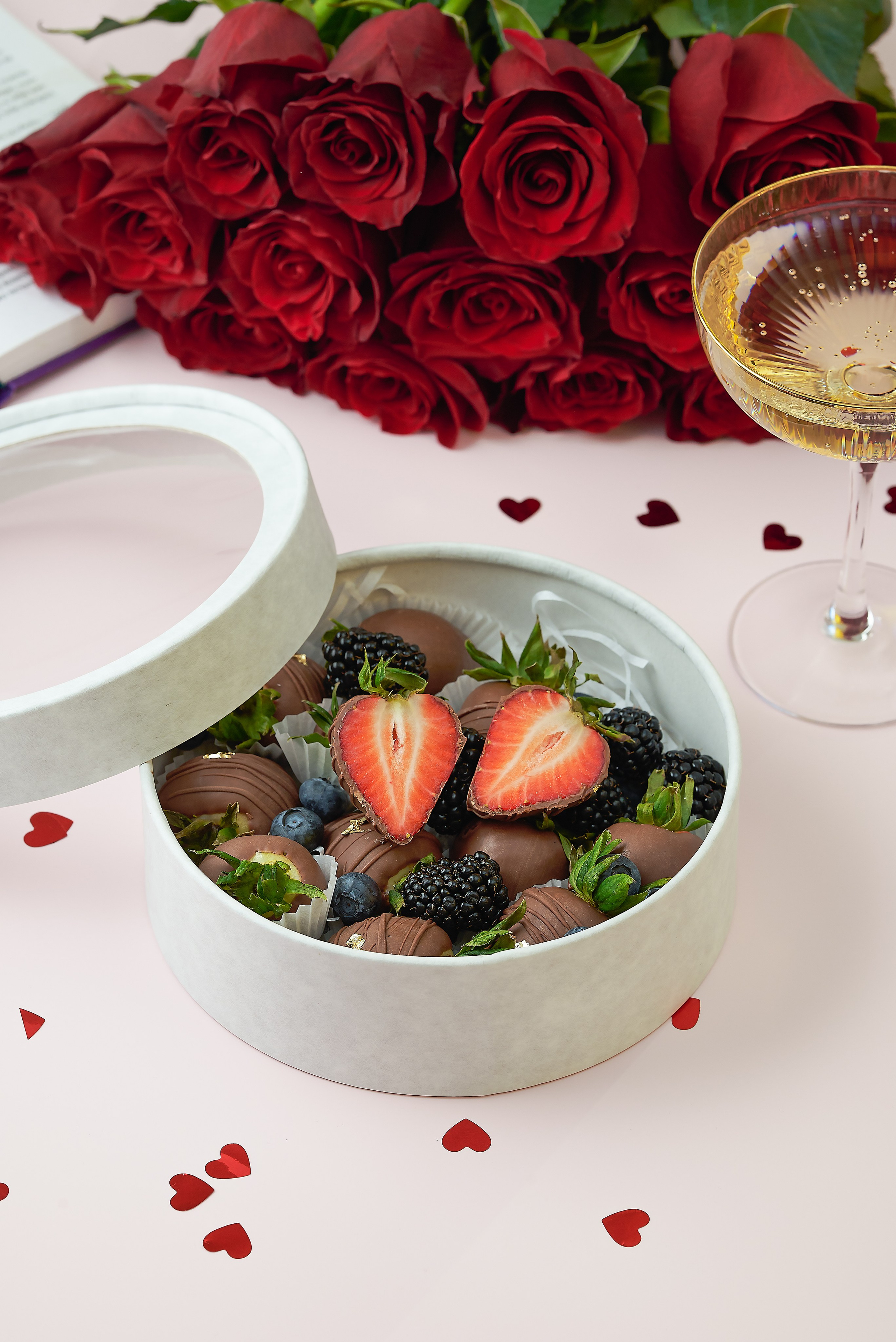 Контент-съемка для социальных сетей. Приветствую Вас на своей странице! Я Розалина Федорова, предметный и фудфотограф в Уфе. Добро пожаловать на мою страницу!