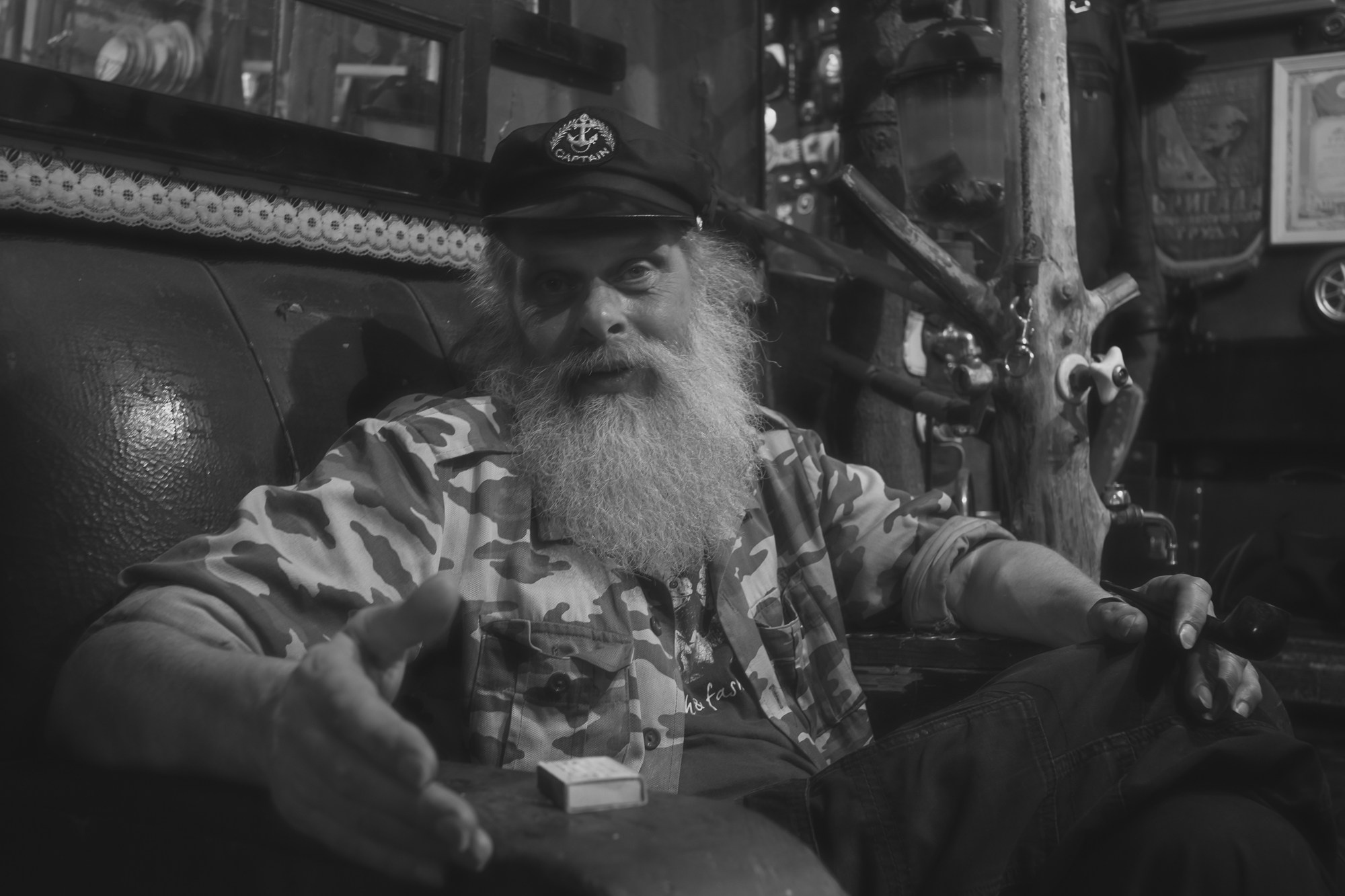 Портреты и истории