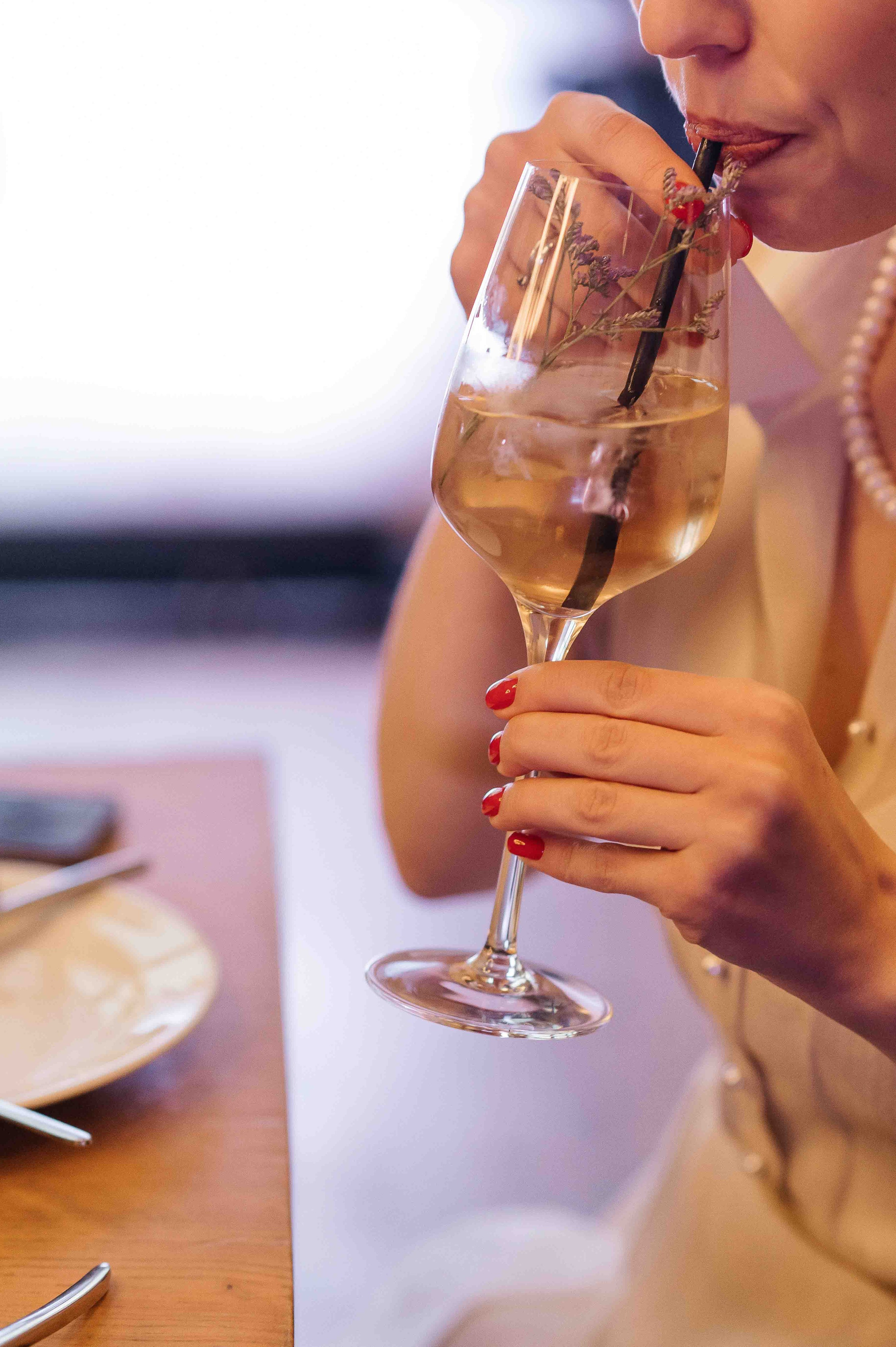 Утро невесты в гостинице. Свадебный и семейный фотограф в Котласе Никита Попов