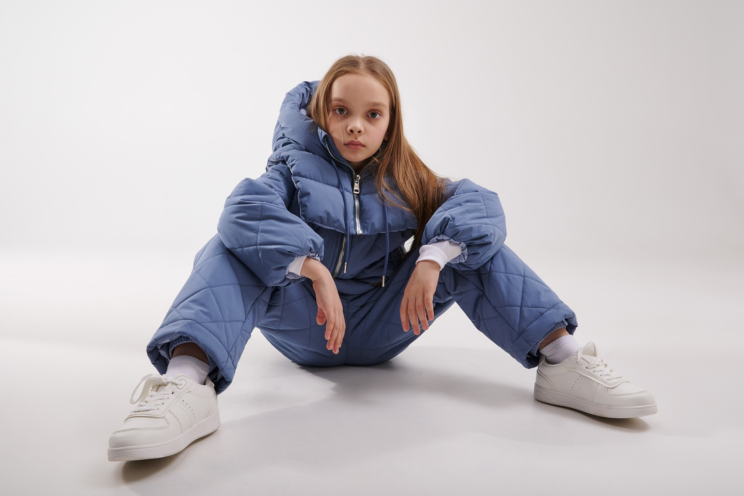 Съёмка одежды. Репортаж, деловой портрет, мобильная фотостудия с моментальной печатью