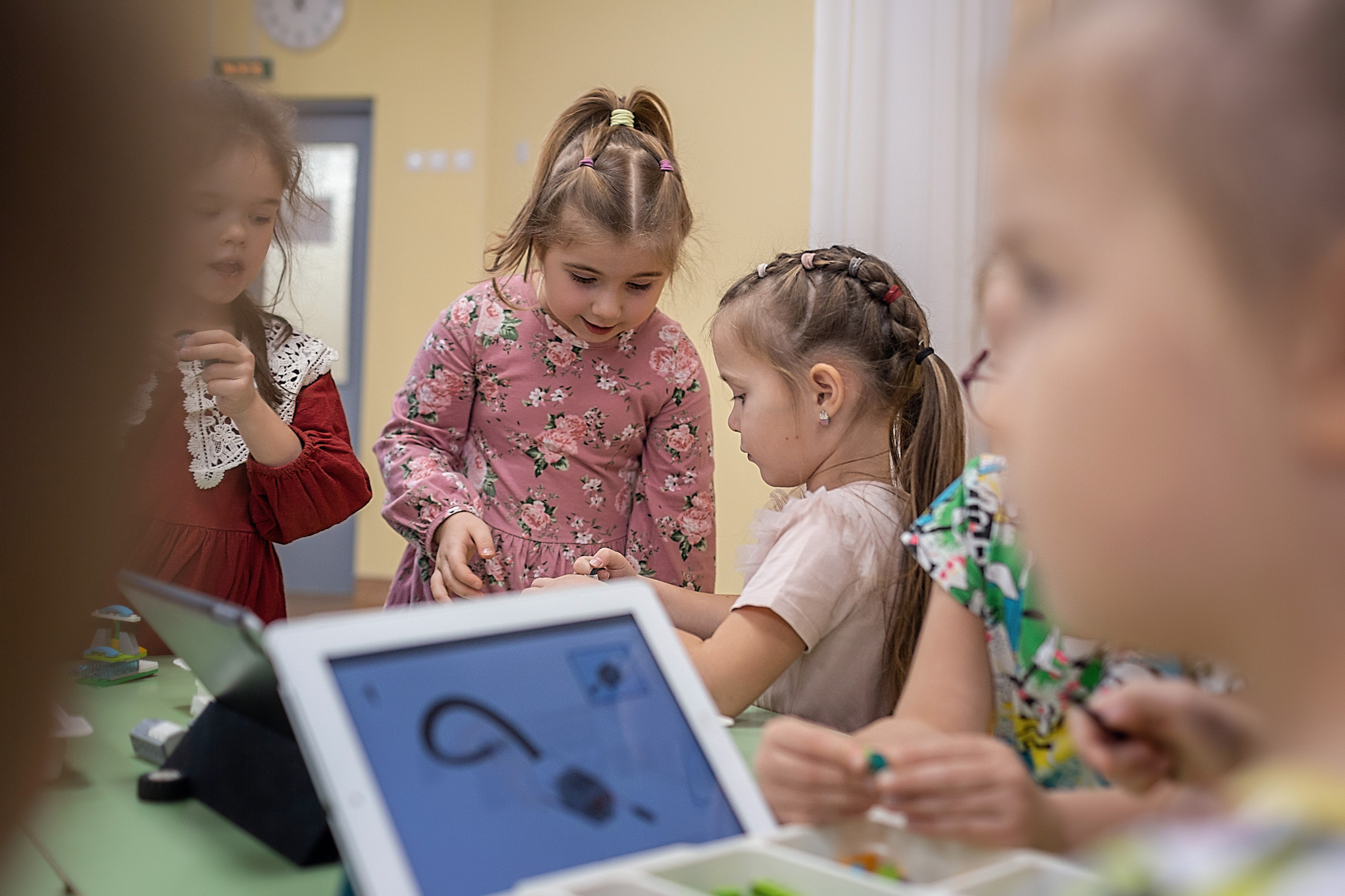 День в саду_ноябрь 2024. Семейный фотограф в Санкт-Петербурге