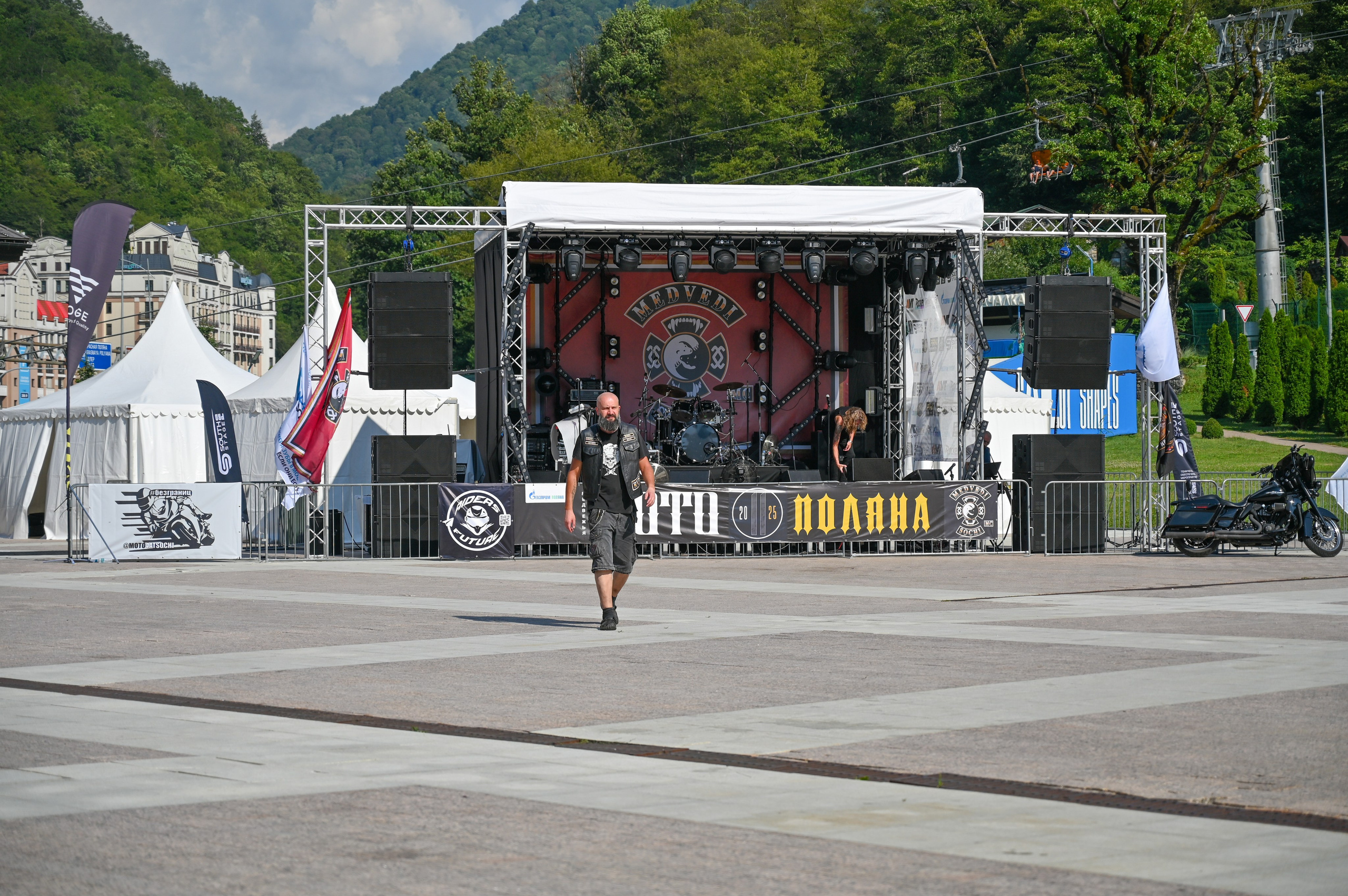 11- ый Ежегодный Байк Фестиваль " Медвежья МОТО ПОЛЯНА». Фотографирую счастливых людей в Сочи