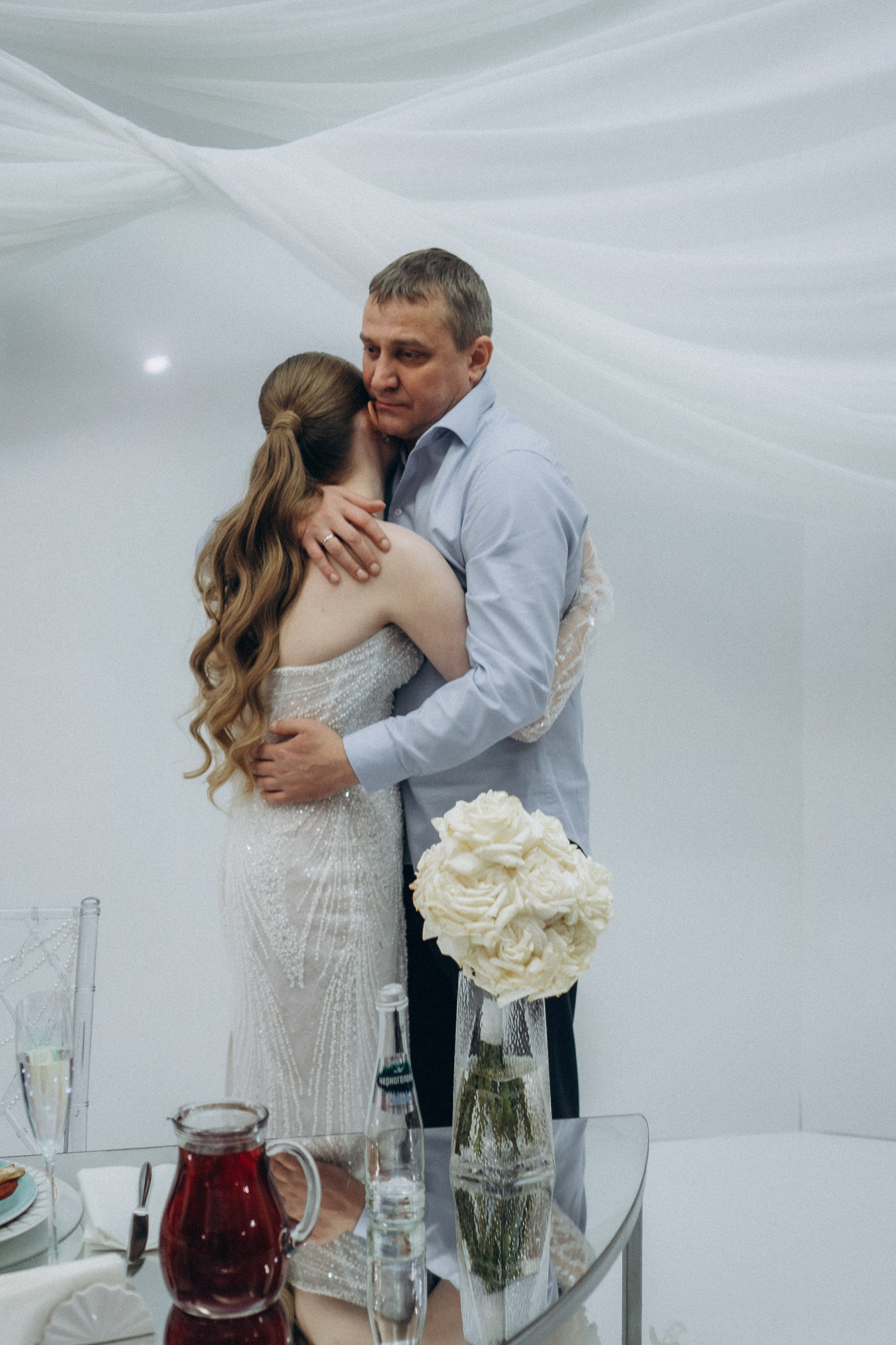 ТАНЕЦ С ПАПОЙ СВАДЕБНМ БАНКЕТЕ (СНЯТО В СИБИРЕ В НИЖНЕВАРТОВСКЕ). Профессиональный фотограф, Санкт-Петербург — Виктория Богомолова