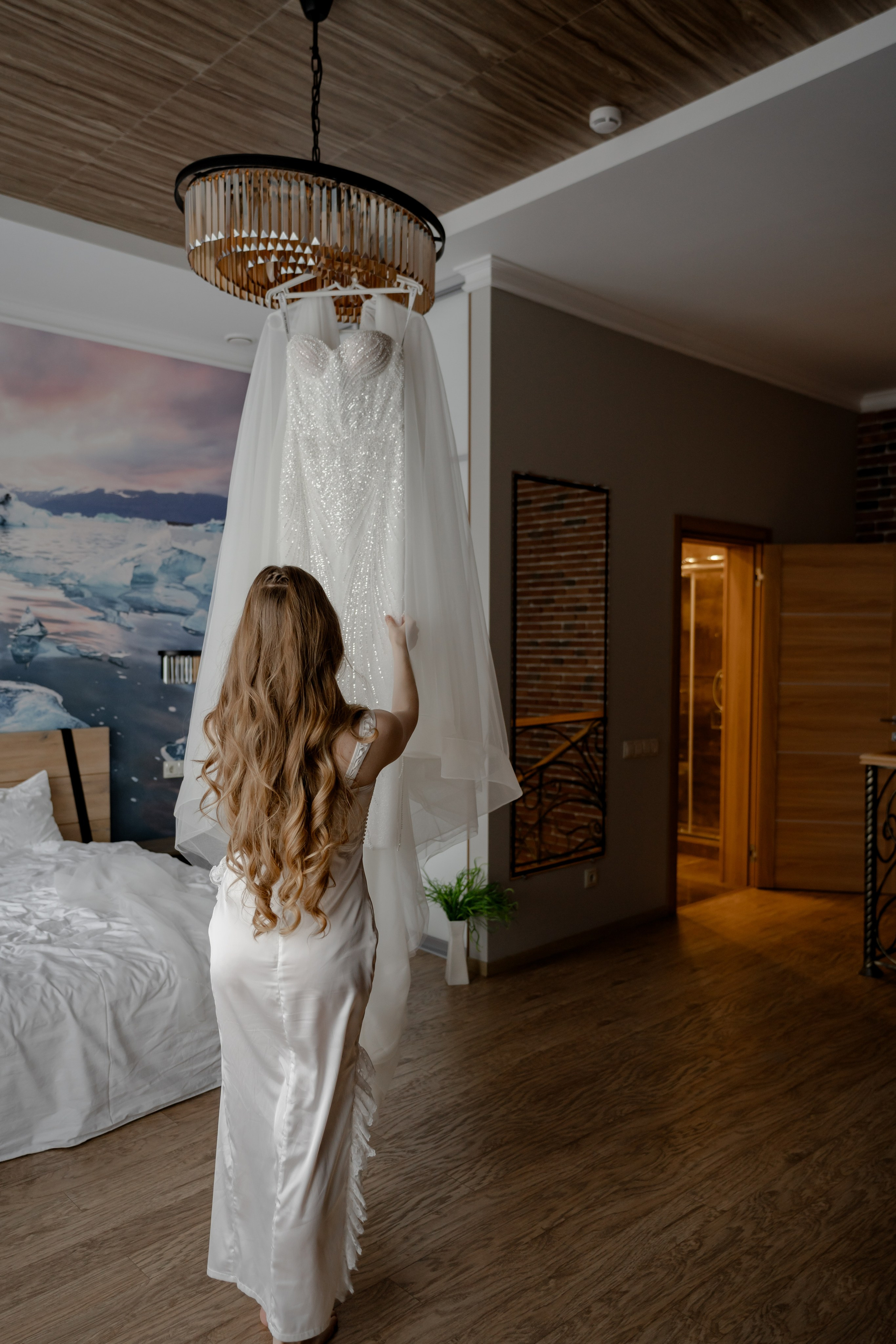 СВАДЕБНАЯ СЬЕМКА СБОРОВ В ОТЕЛЕ И ВЫЕЗД НА ЦЕРЕМОНИЮ (СНЯТО В СИБИРЕ В НИЖНЕВАРТОВСКЕ). Профессиональный фотограф, Санкт-Петербург — Виктория Богомолова