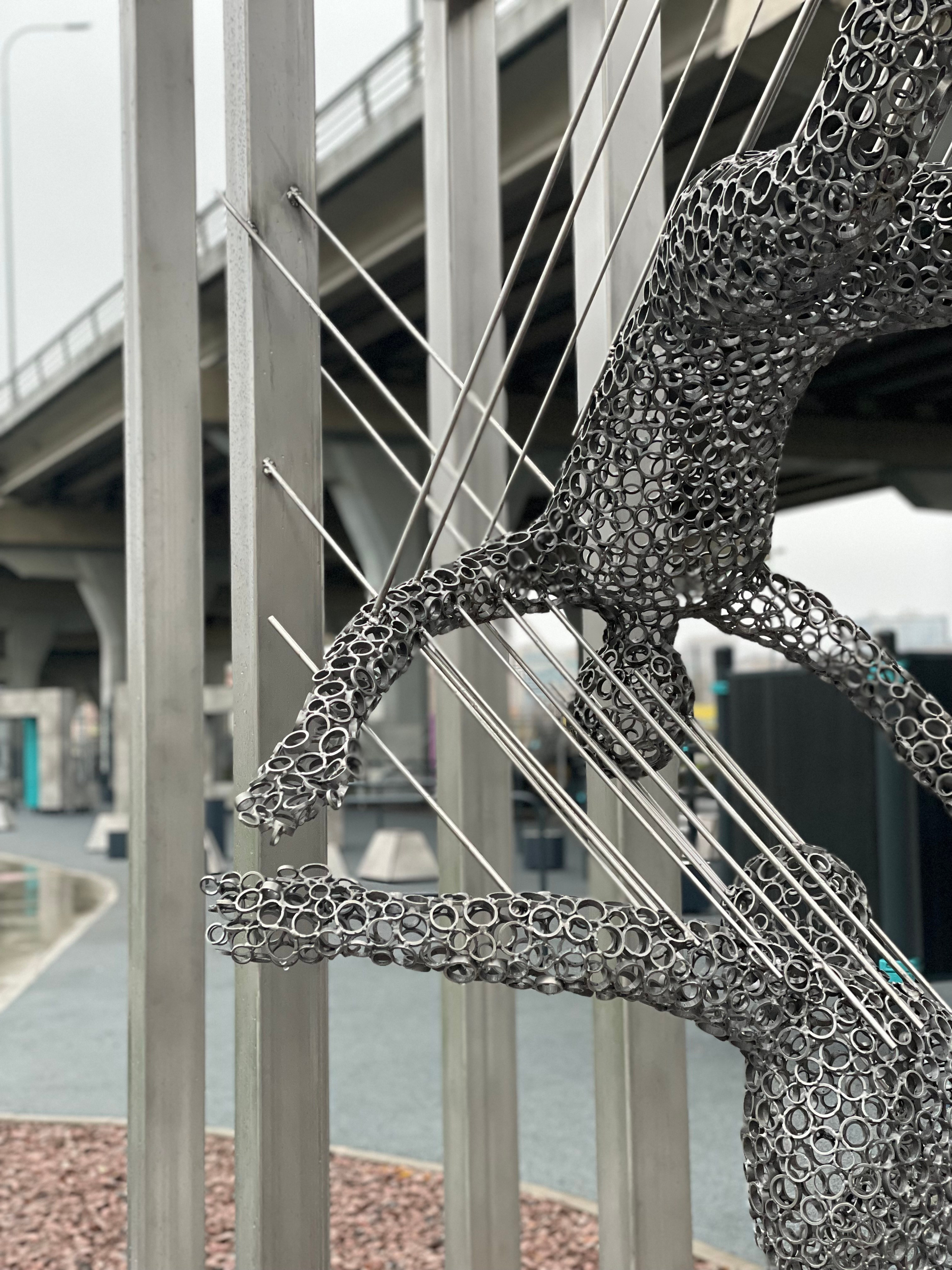 Паркур/Свободное падение /Спб/Малая Балканская 13к2 /2023. Художник — скульптор Антонина Фатхуллина