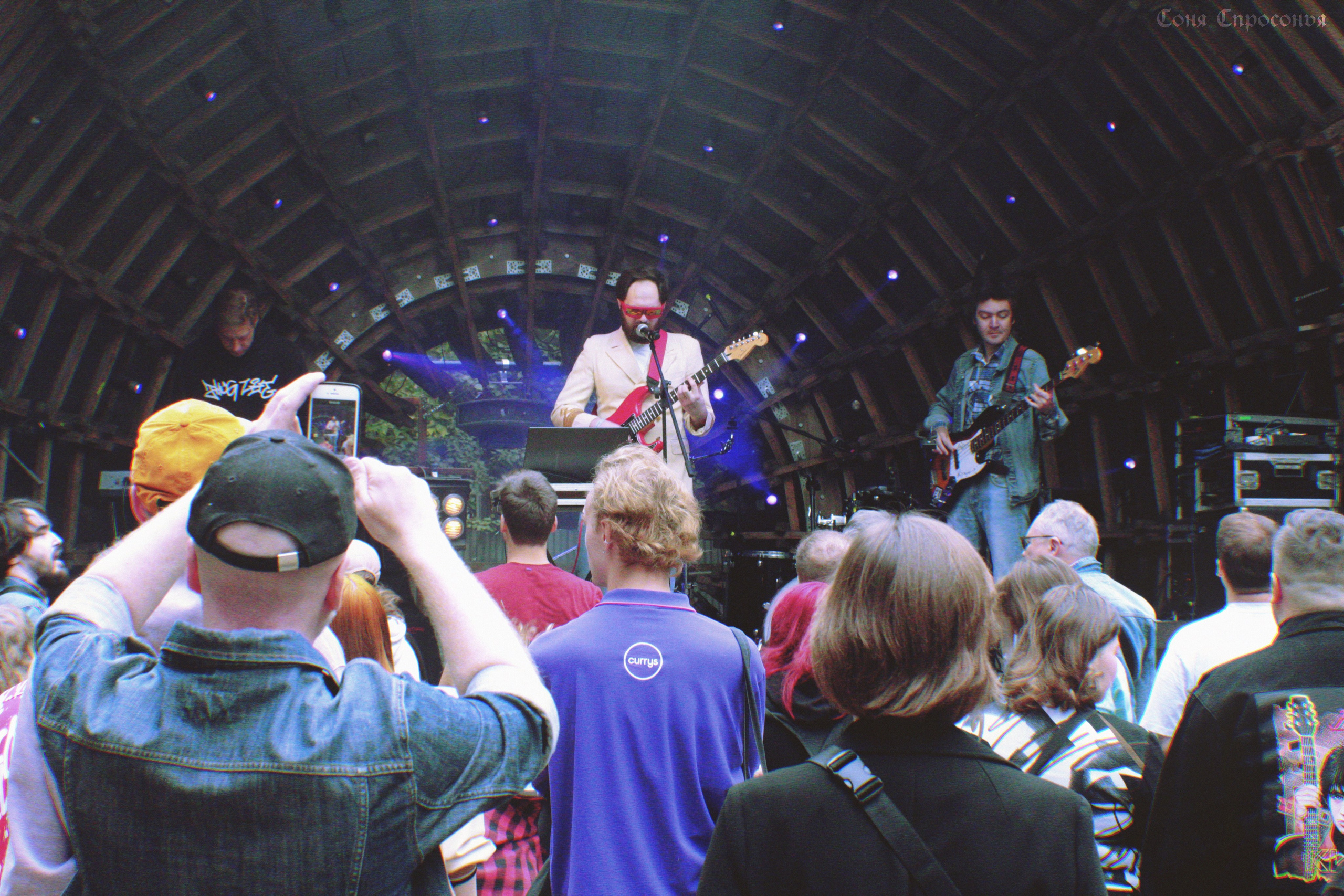 Синестетик 26.08.23. Концертный и портретный фотограф в Москве Соня Спросонья