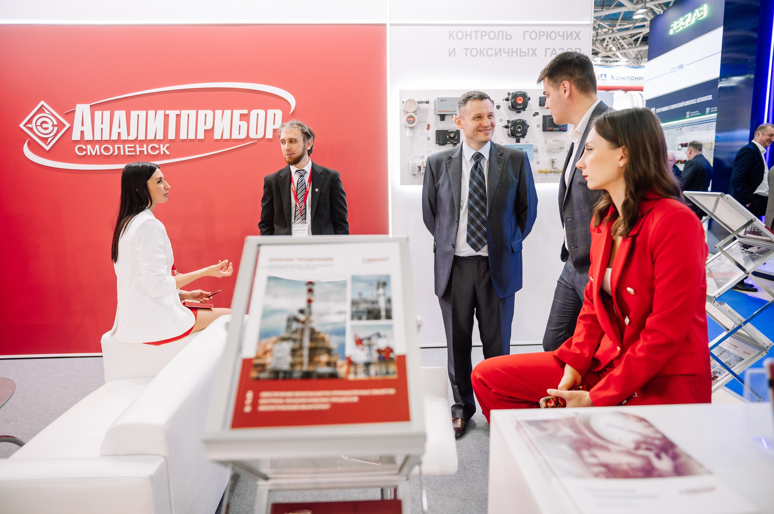 Аналитприбор на выставке Нефтегаз-24. Репортажный фотограф в Москве и по всему миру Степанова Юлия