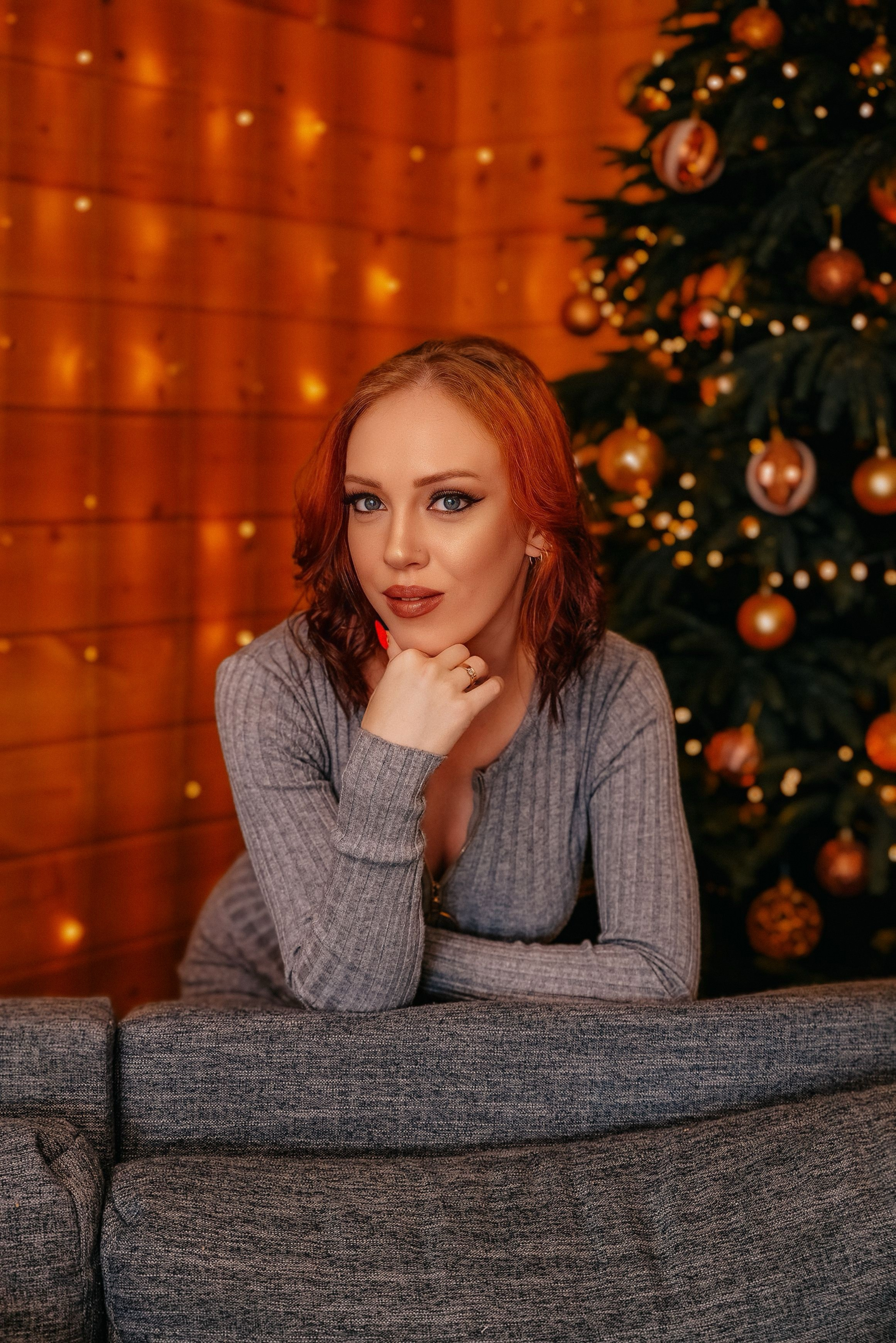 Новогодняя студийная фотосессия беременной девушки. Фотограф Ессентуки в Ессентуках КМВ Лиза Фефлер