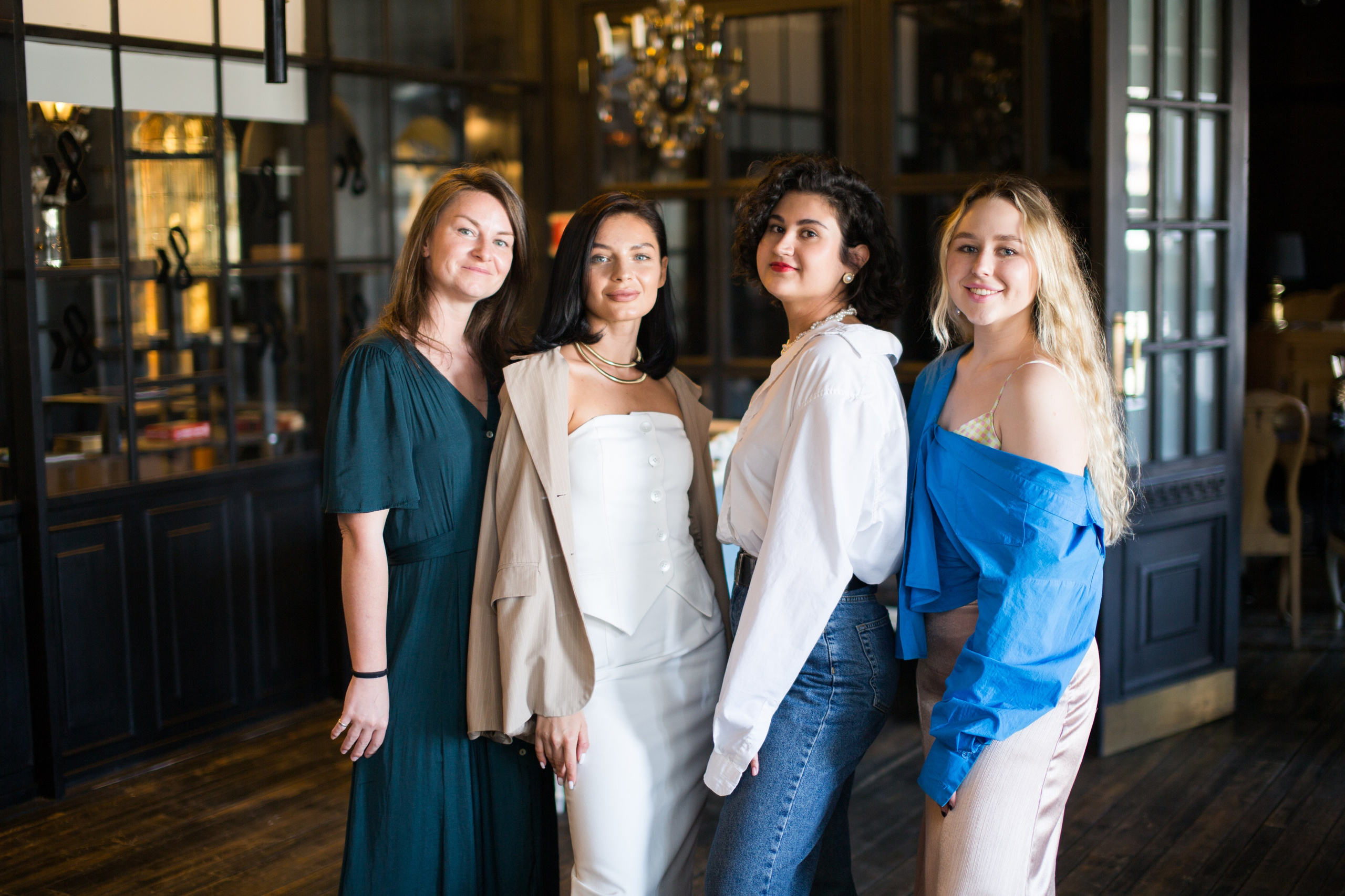 Проект «Связь». Офлайн встреча, СПб. Портретный и репортажный фотограф в Санкт-Петербурге Елизавета Я