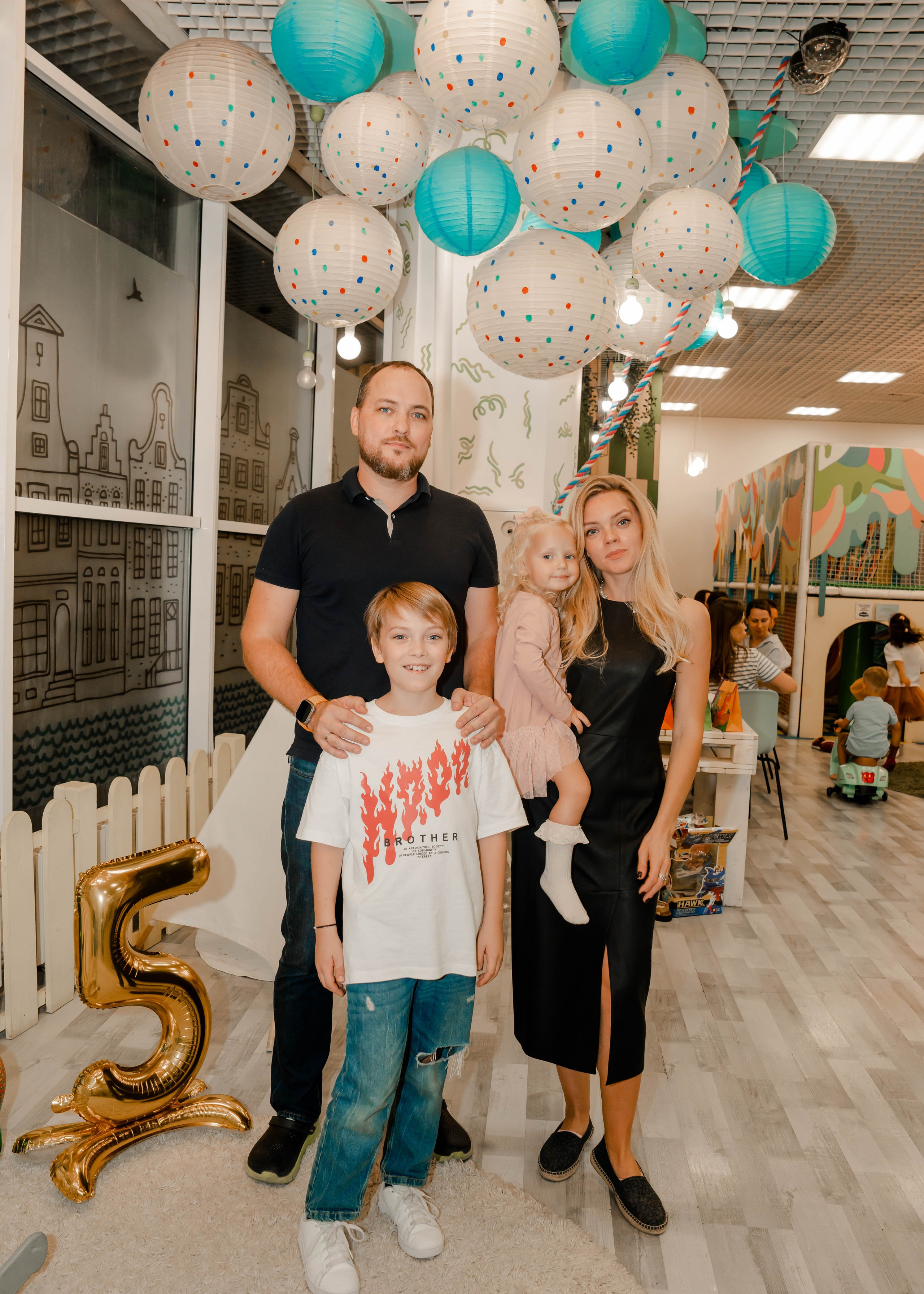 Грозный Тирекс. Крамер Юлиана детский и семейный фотограф