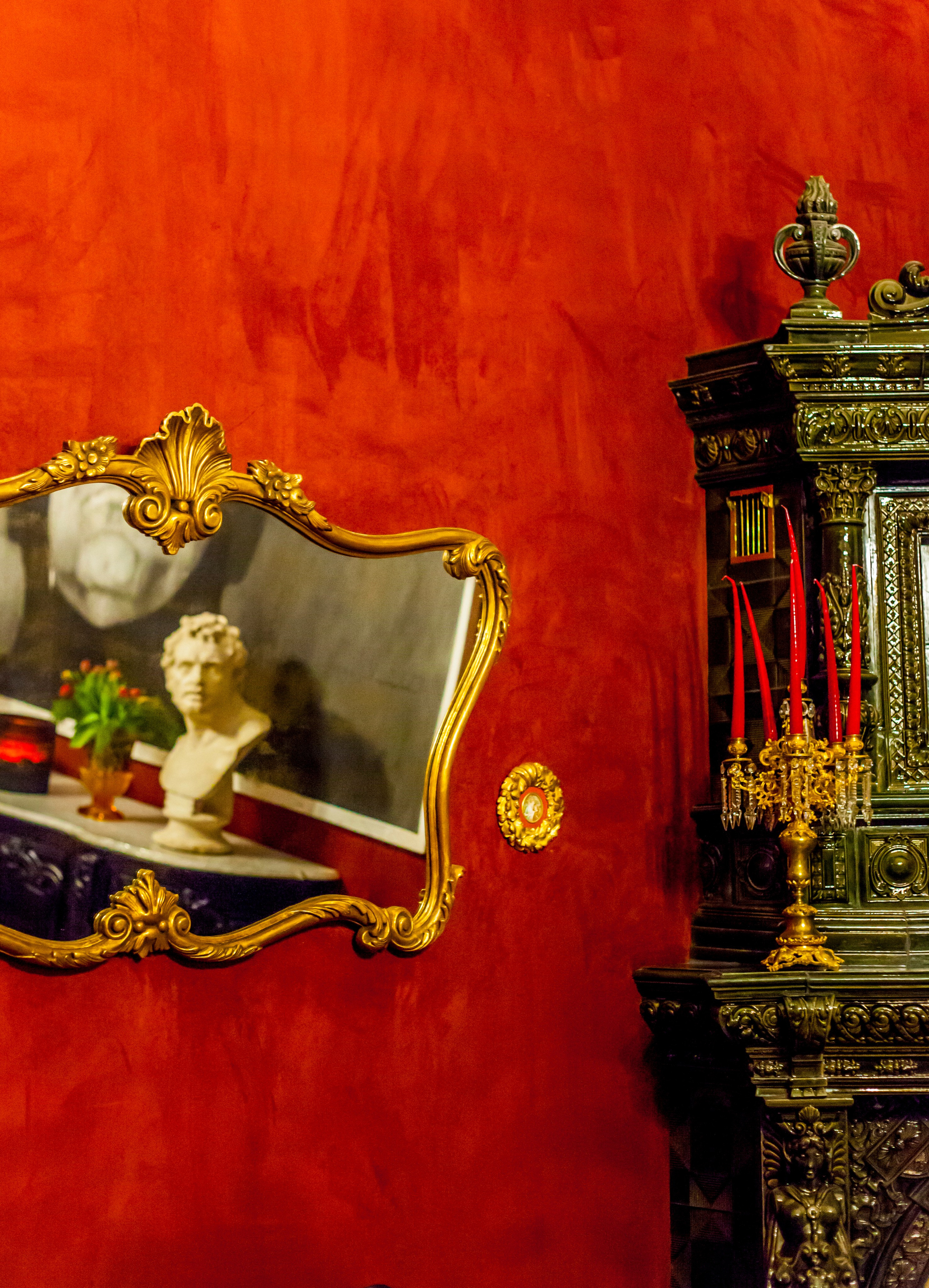 Фарфоровая экспедиция в Петербурге. Ольга Черешнева. Фотограф Александра Степанова